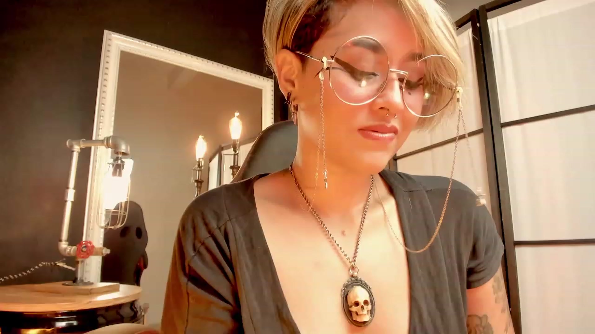 Gallery image thumbnail from AbraxxysRadio's myfreecams stream on, 02/15/2023, 01:33 image 16 of 20