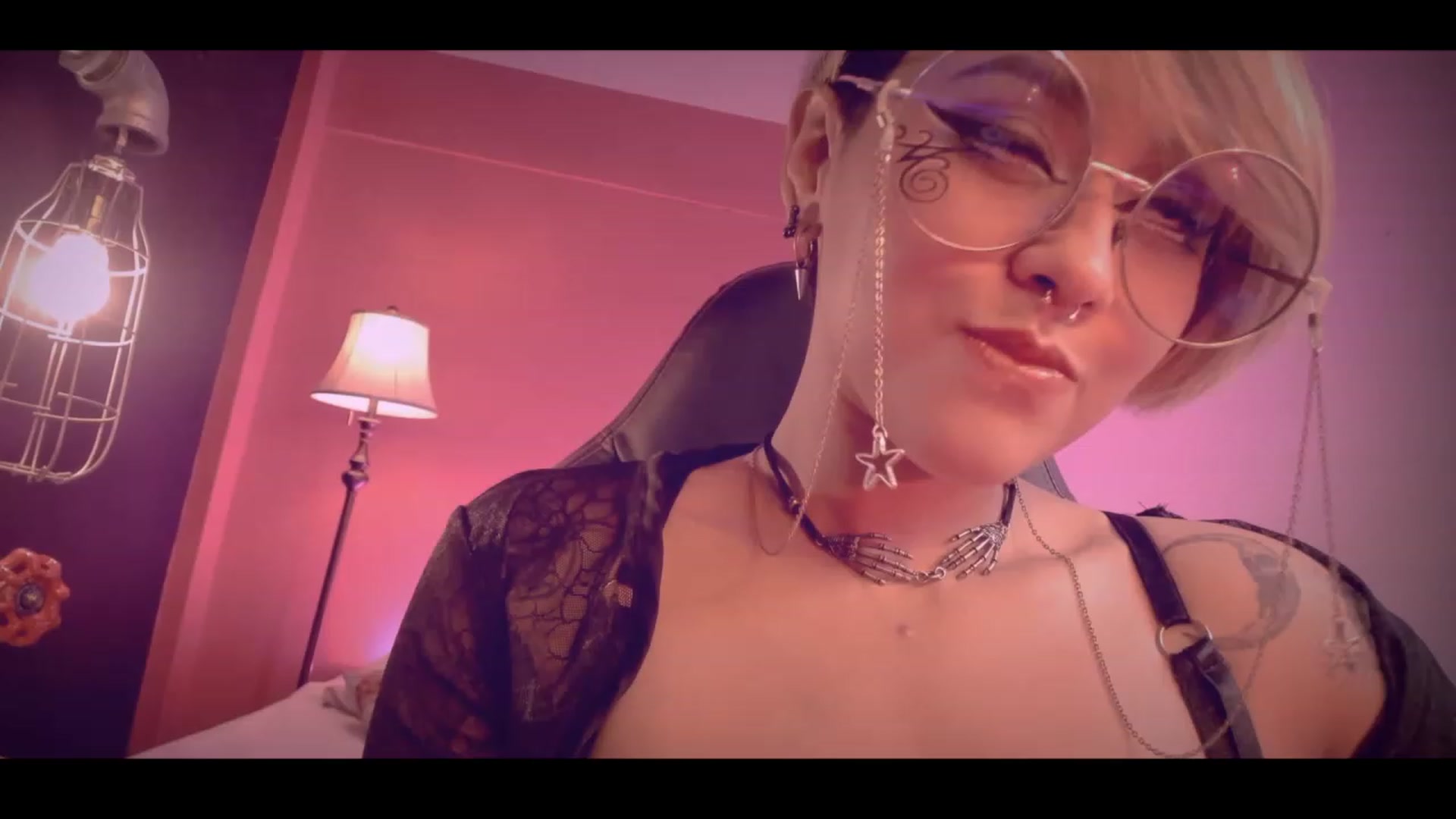 Gallery image thumbnail from AbraxxysRadio's myfreecams stream on, 02/15/2023, 23:34 image 18 of 20