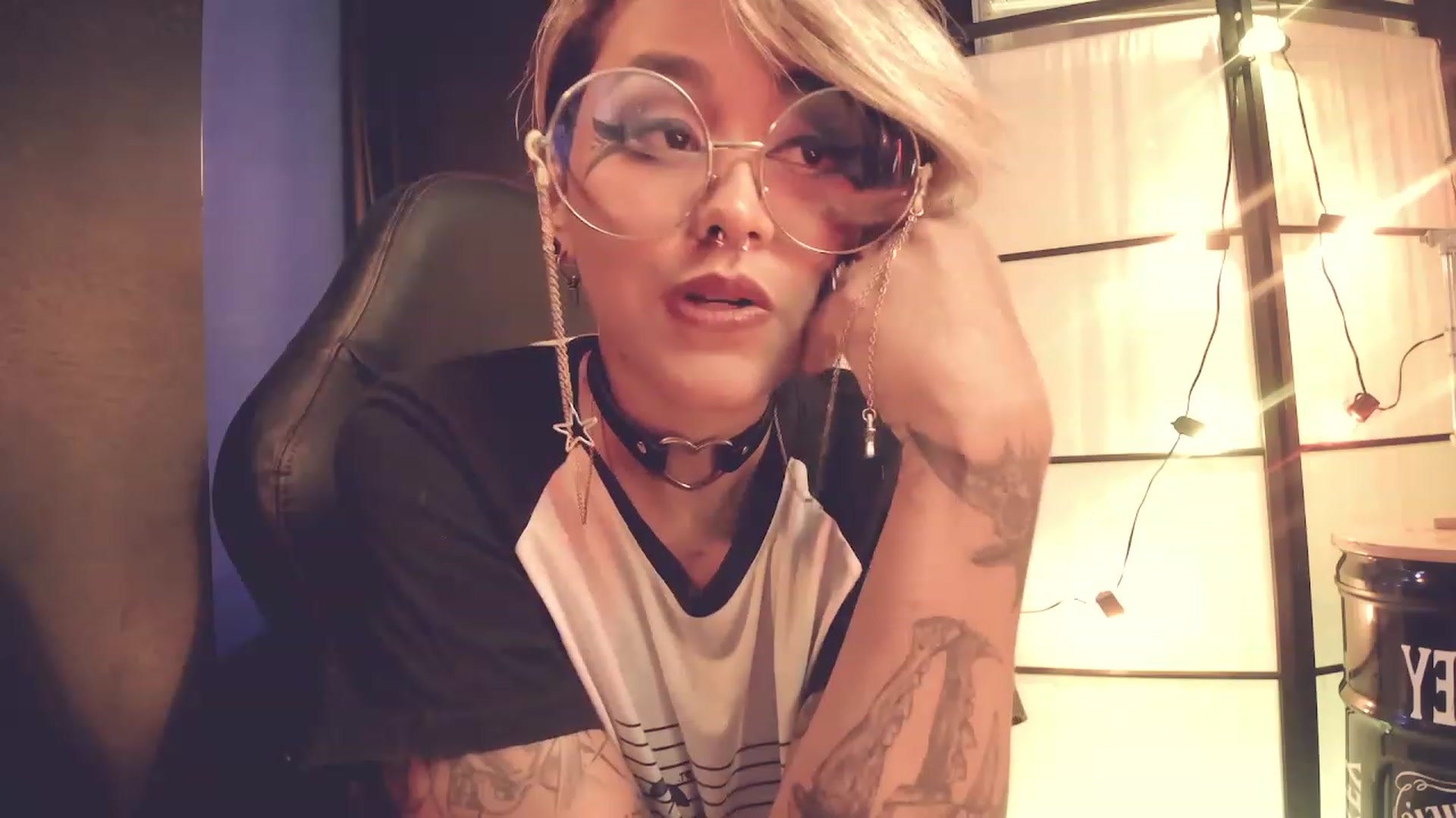 Gallery image thumbnail from AbraxxysRadio's myfreecams stream on, 02/20/2023, 23:42 image 9 of 20