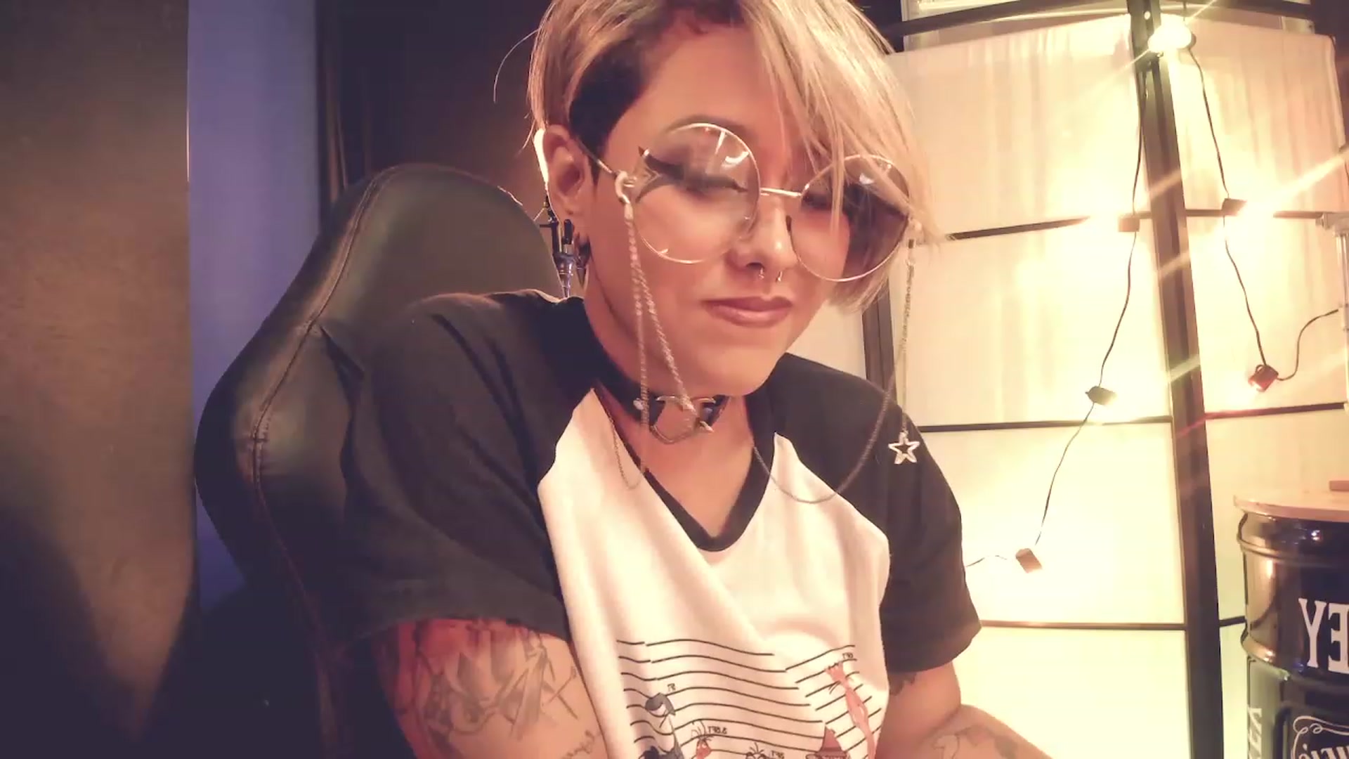 Gallery image thumbnail from AbraxxysRadio's myfreecams stream on, 02/20/2023, 23:42 image 14 of 20