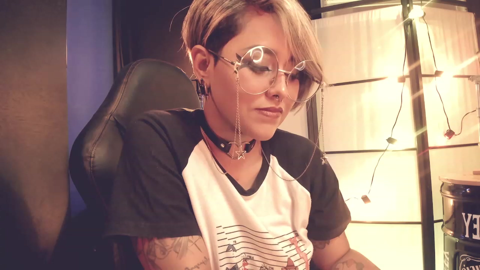 Gallery image thumbnail from AbraxxysRadio's myfreecams stream on, 02/20/2023, 23:42 image 8 of 20