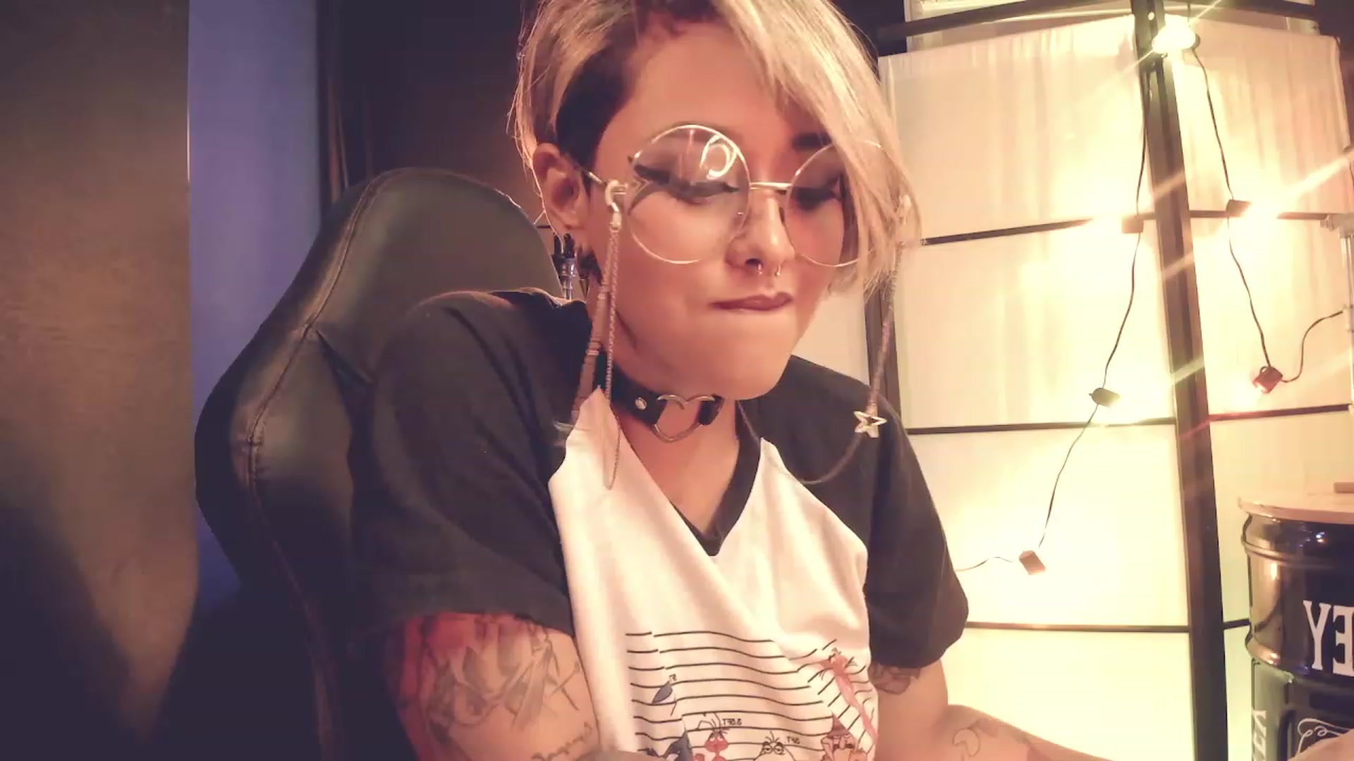 Gallery image thumbnail from AbraxxysRadio's myfreecams stream on, 02/20/2023, 23:42 image 16 of 20