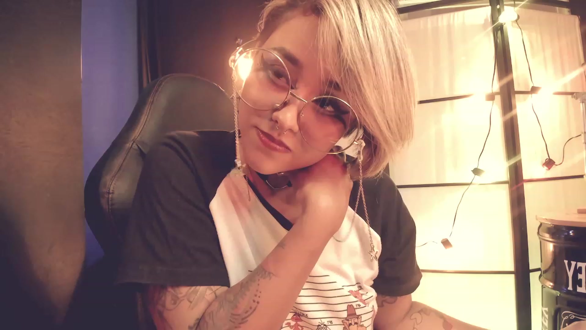 Gallery image thumbnail from AbraxxysRadio's myfreecams stream on, 02/20/2023, 23:42 image 6 of 20