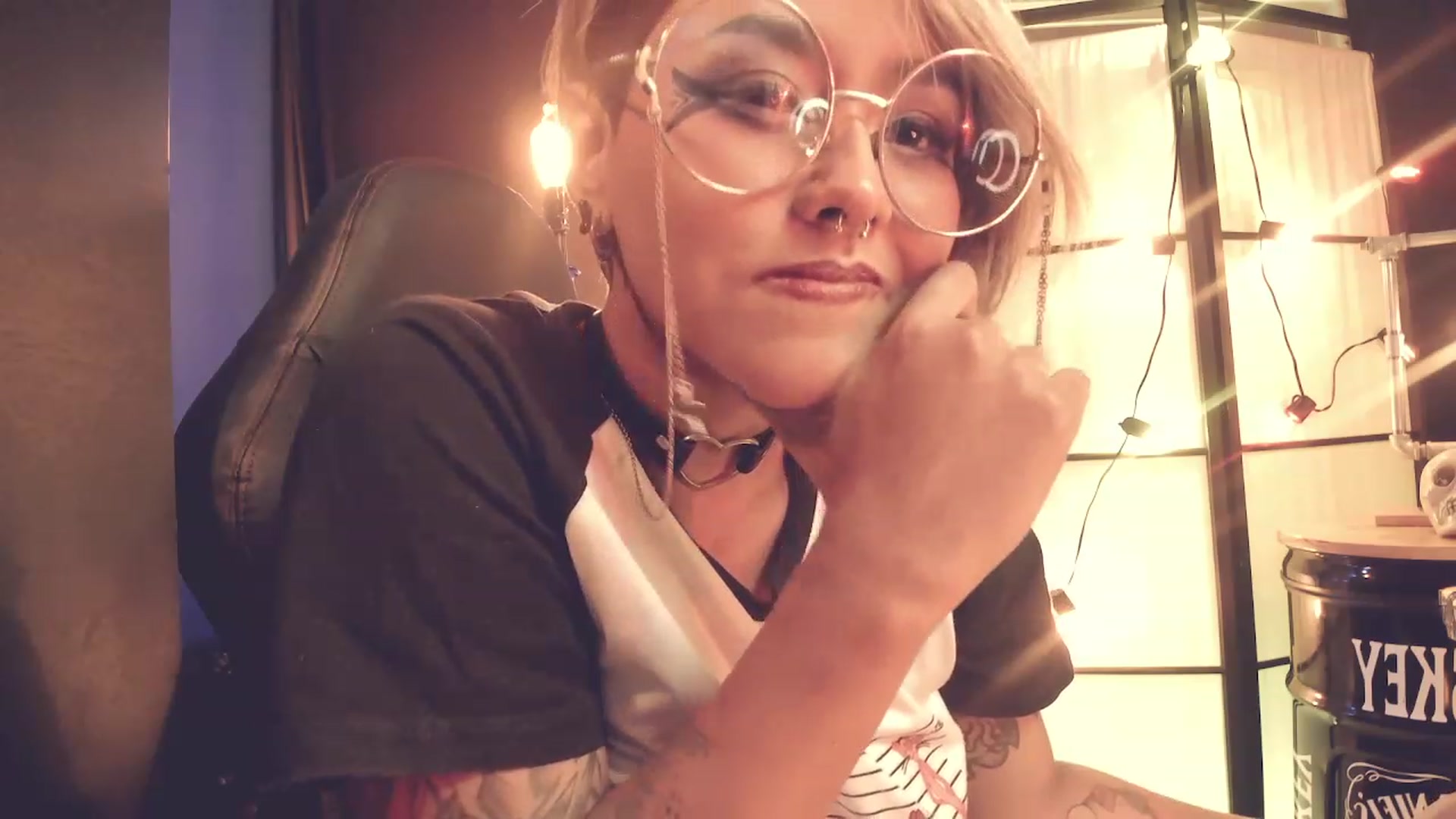 Gallery image thumbnail from AbraxxysRadio's myfreecams stream on, 02/20/2023, 23:42 image 20 of 20