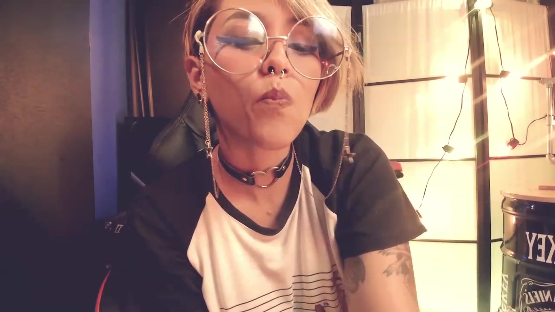 Gallery image thumbnail from AbraxxysRadio's myfreecams stream on, 02/21/2023, 24:21 image 9 of 20
