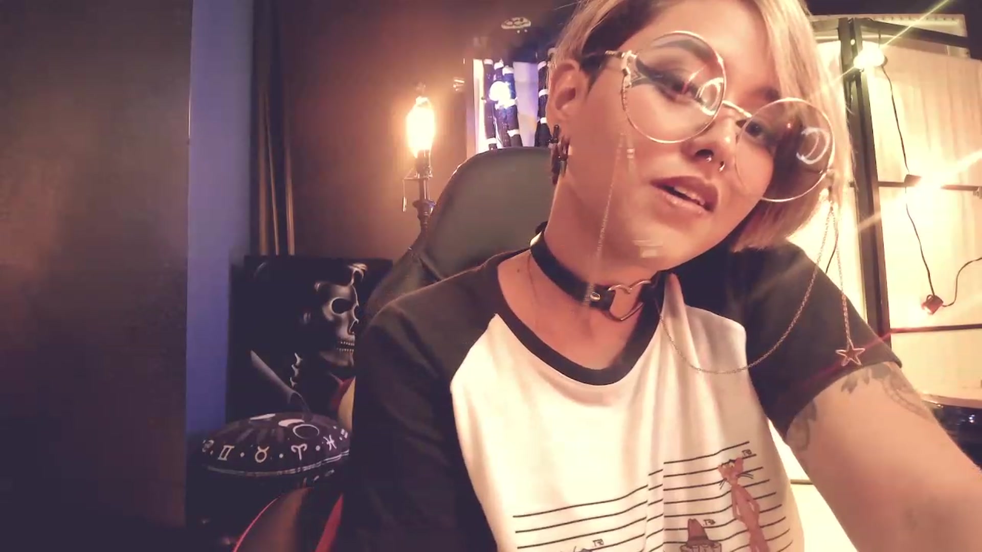 Gallery image thumbnail from AbraxxysRadio's myfreecams stream on, 02/21/2023, 24:21 image 4 of 20