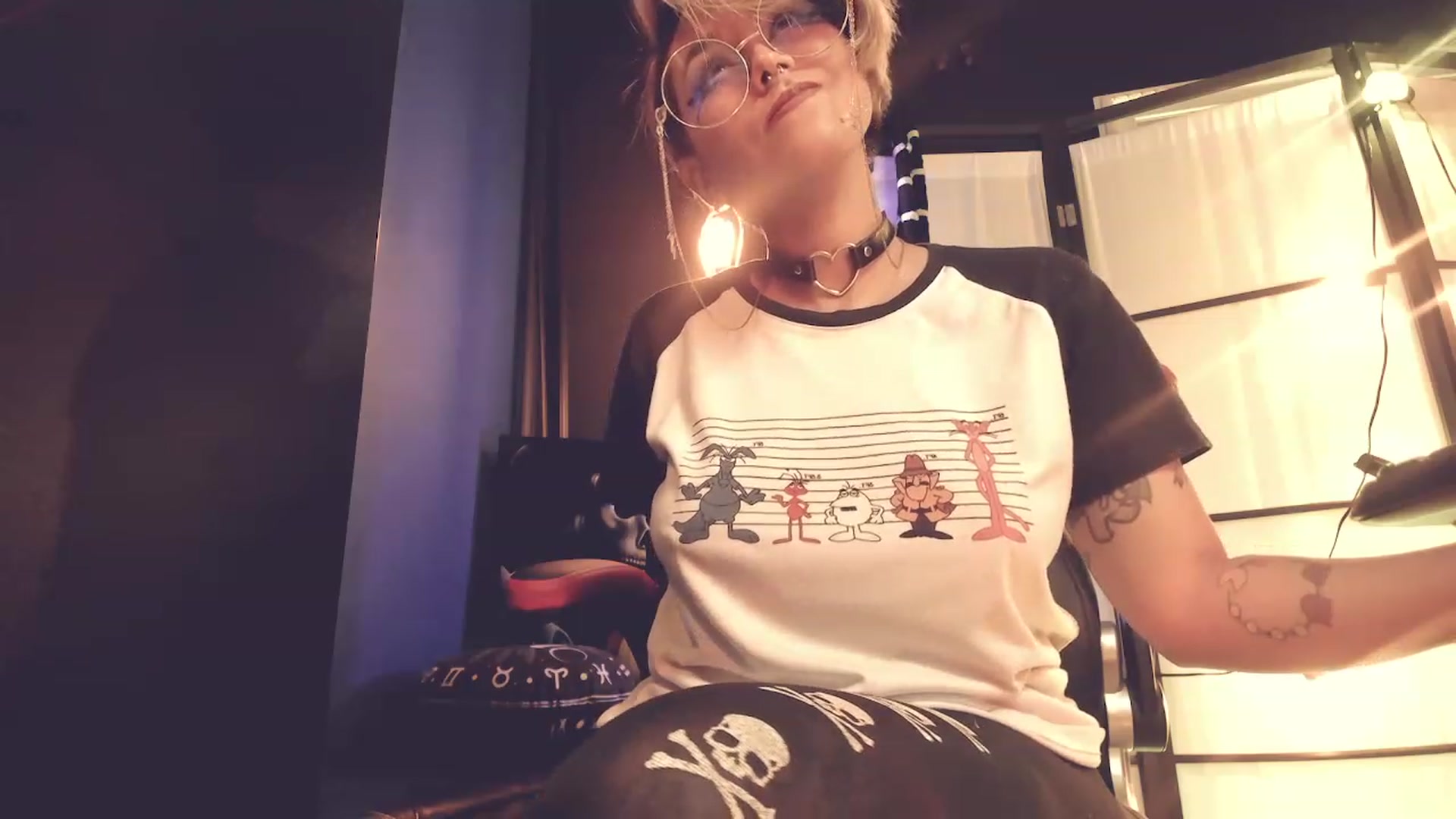 Gallery image thumbnail from AbraxxysRadio's myfreecams stream on, 02/21/2023, 24:21 image 17 of 20