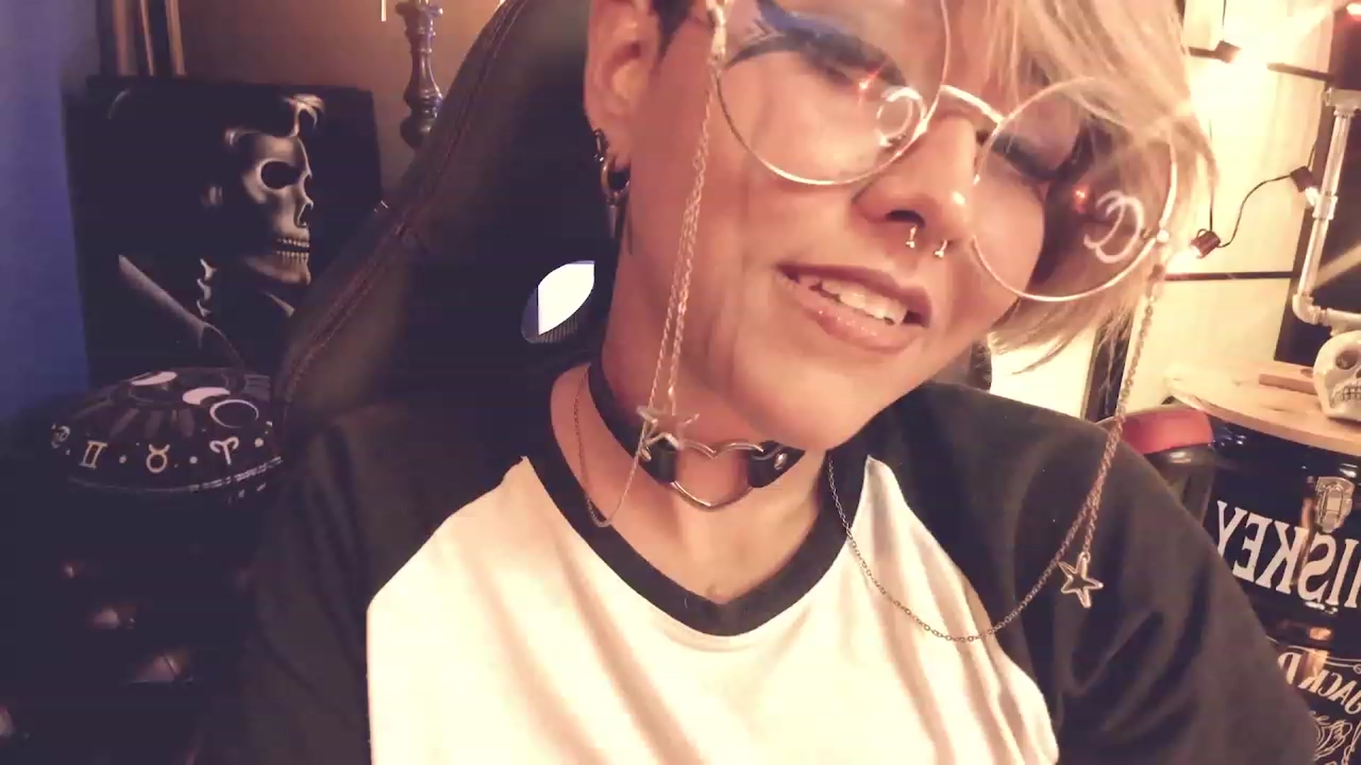 Gallery image thumbnail from AbraxxysRadio's myfreecams stream on, 02/21/2023, 01:42 image 15 of 20