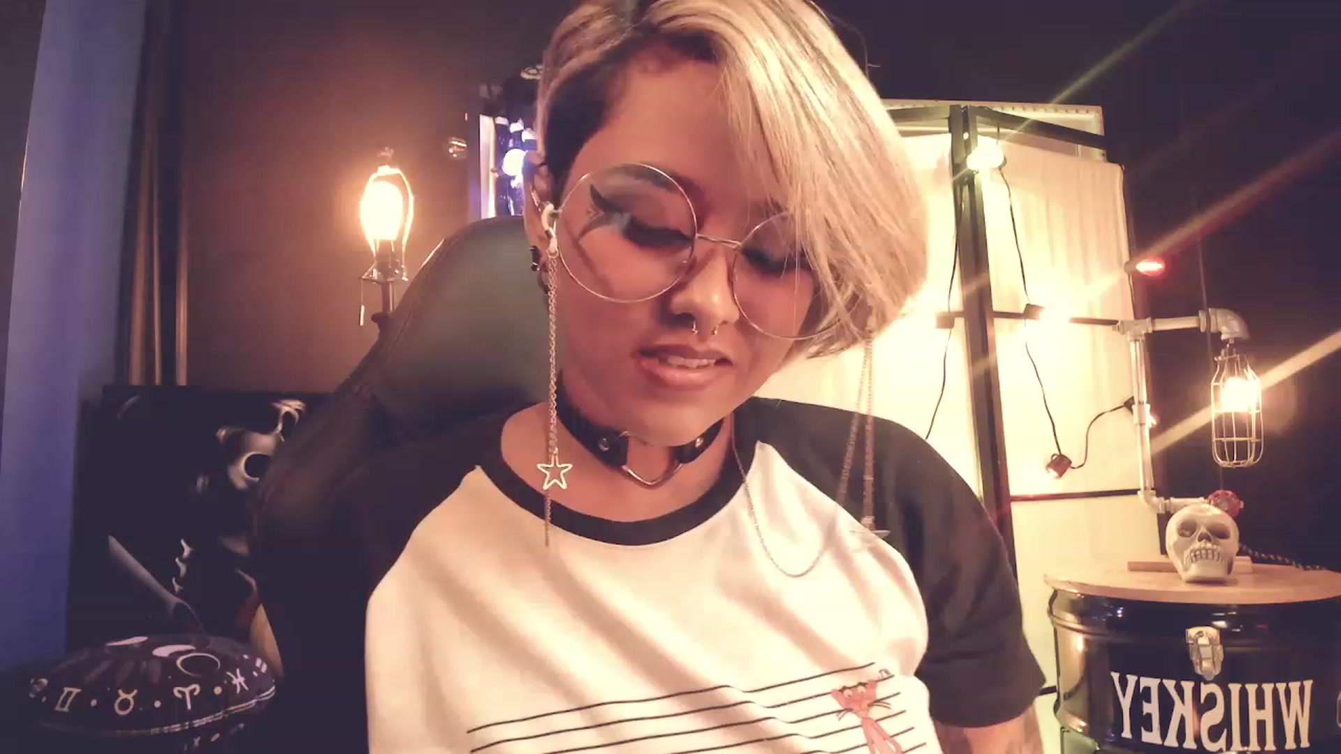Gallery image thumbnail from AbraxxysRadio's myfreecams stream on, 02/21/2023, 01:42 image 12 of 20