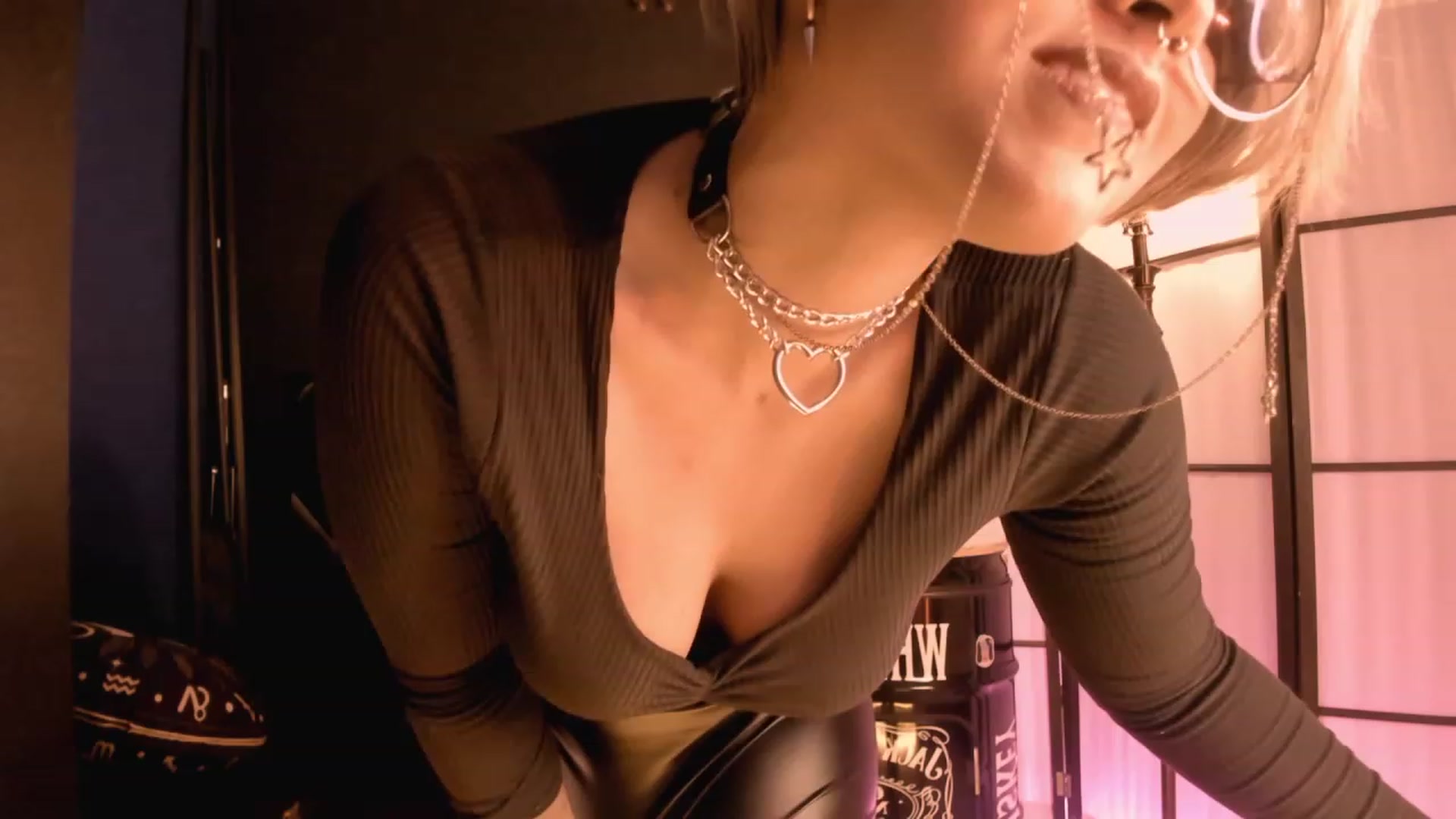 Gallery image thumbnail from AbraxxysRadio's myfreecams stream on, 02/23/2023, 24:06 image 1 of 20