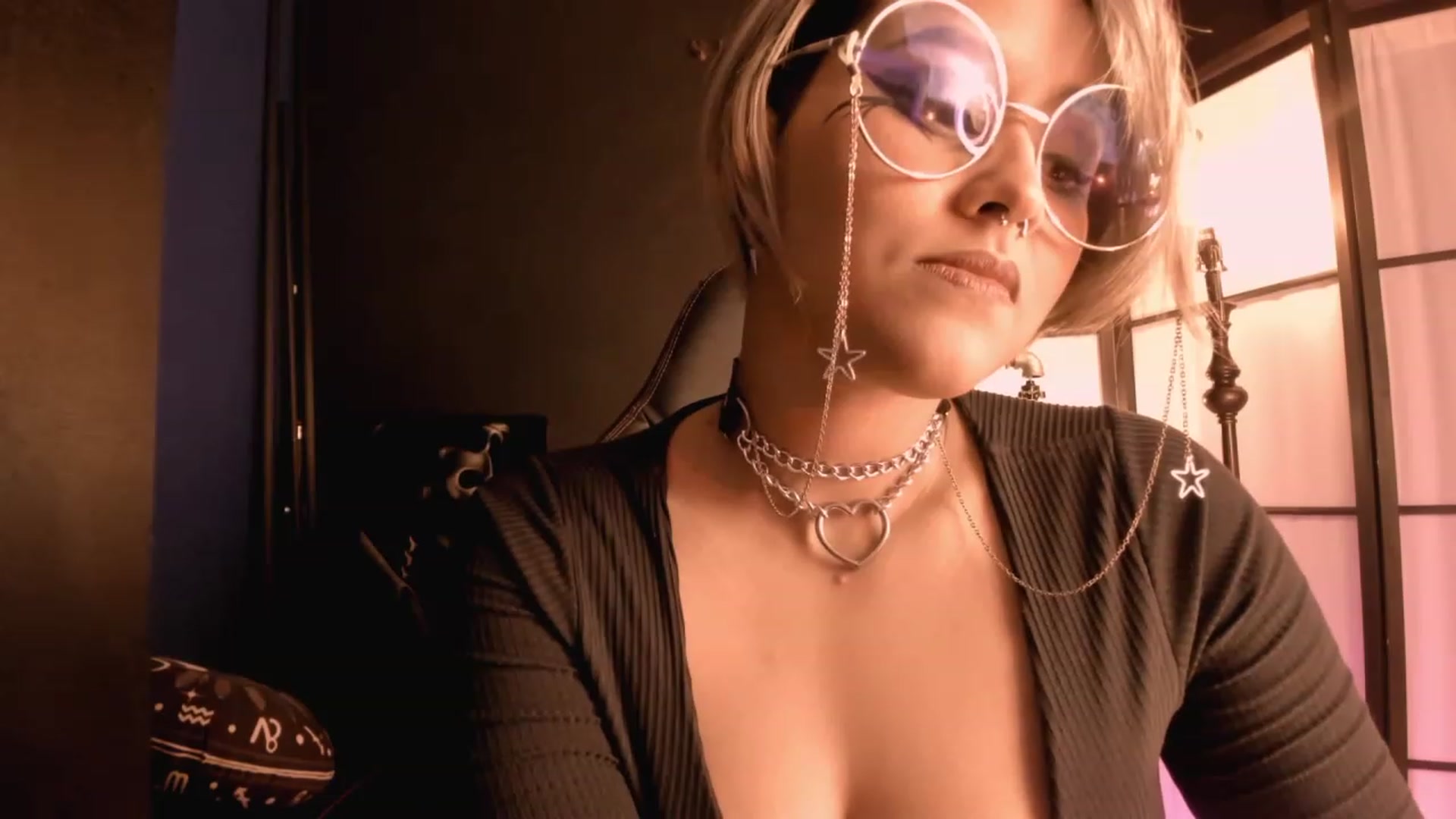 Gallery image thumbnail from AbraxxysRadio's myfreecams stream on, 02/23/2023, 24:06 image 18 of 20
