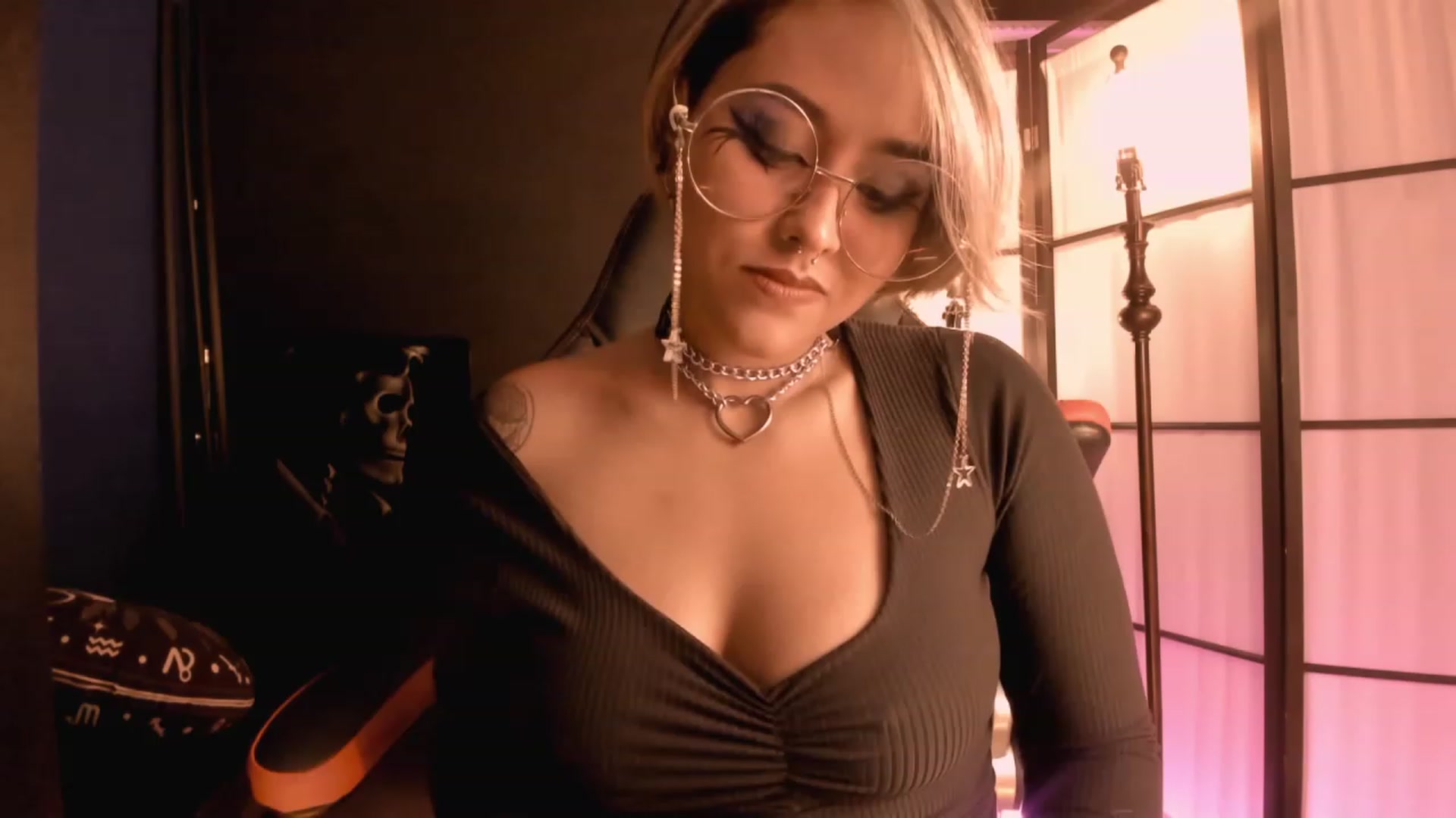 Gallery image thumbnail from AbraxxysRadio's myfreecams stream on, 02/23/2023, 01:29 image 19 of 20