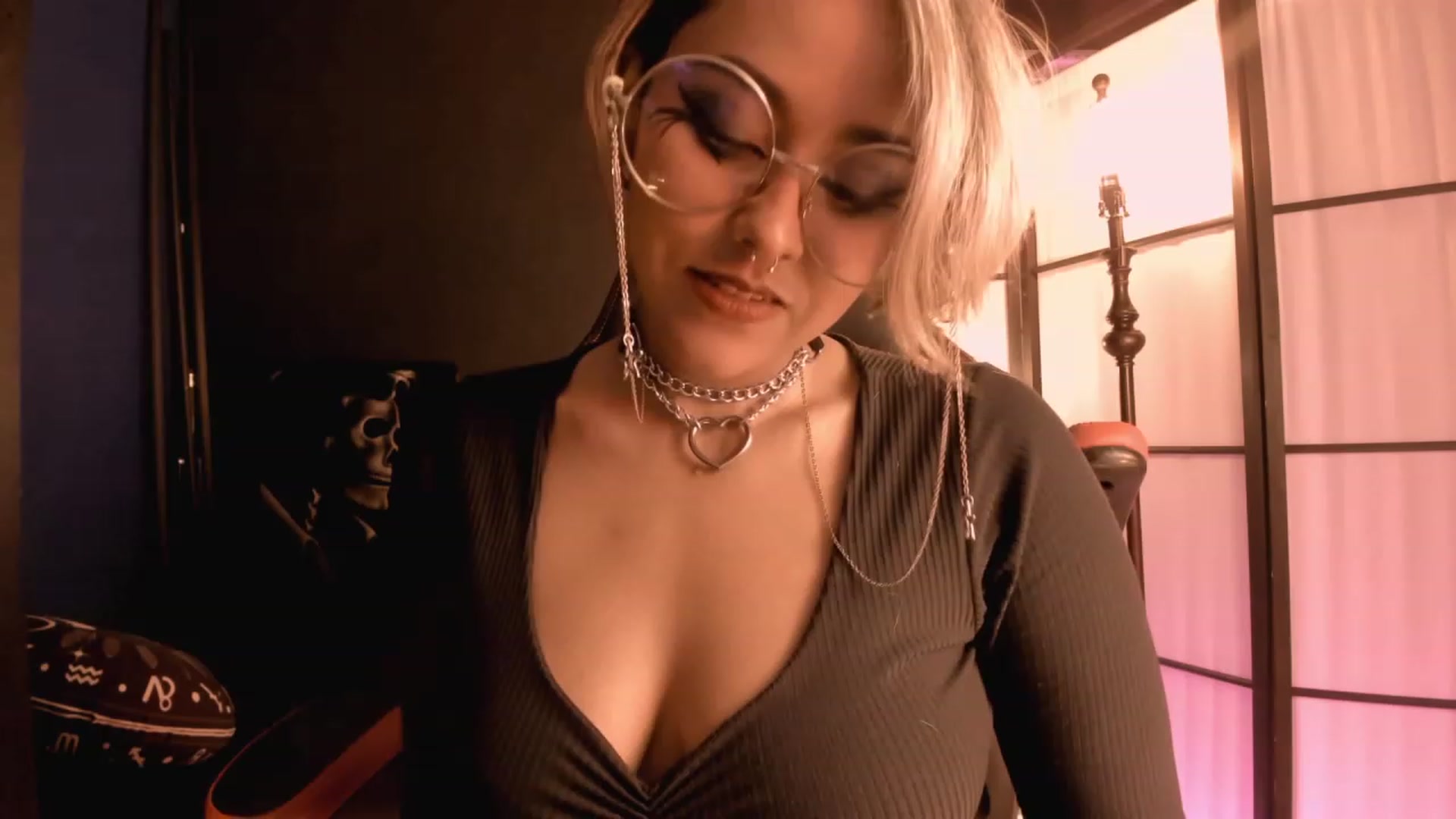 Gallery image thumbnail from AbraxxysRadio's myfreecams stream on, 02/23/2023, 01:29 image 6 of 20