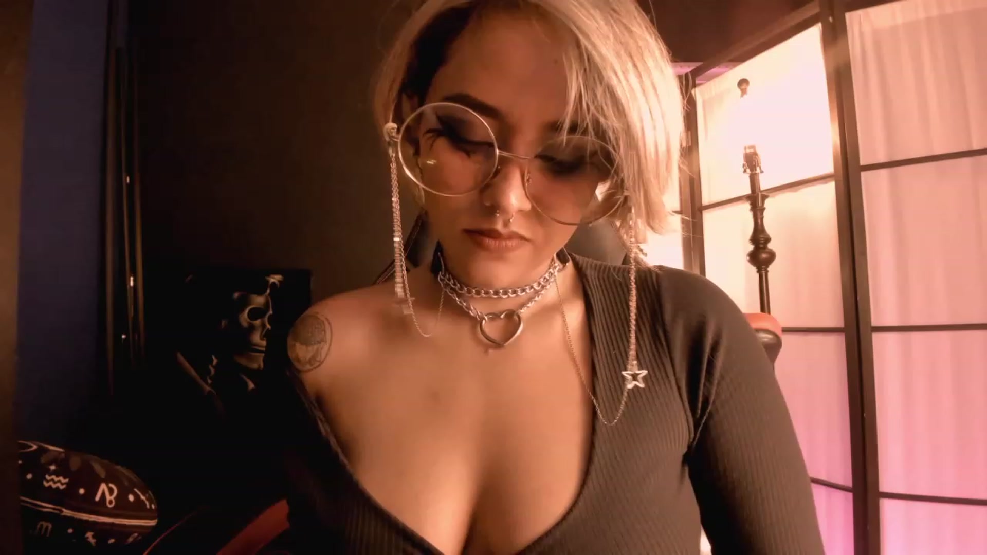 Gallery image thumbnail from AbraxxysRadio's myfreecams stream on, 02/23/2023, 01:29 image 11 of 20