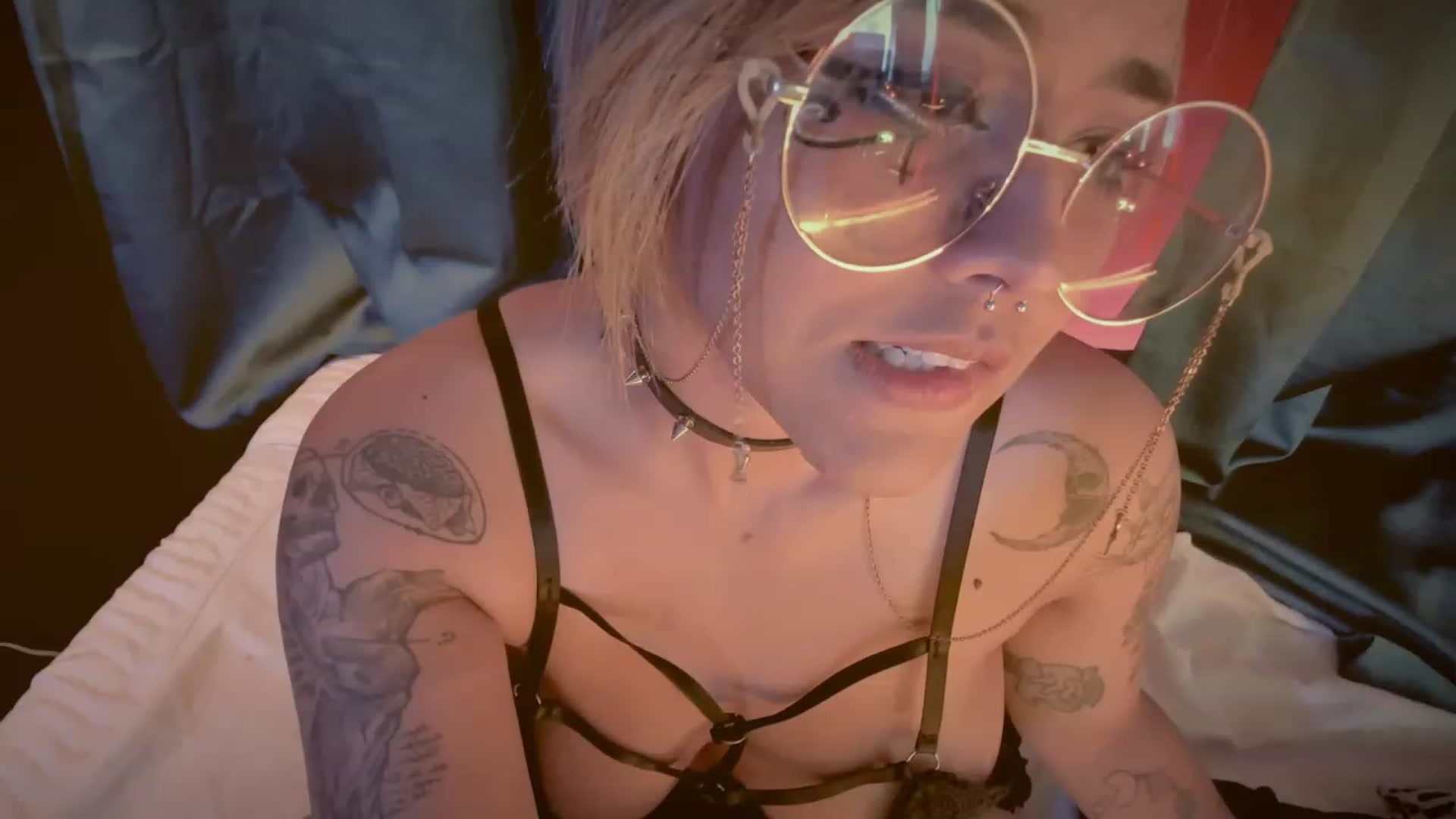 Gallery image thumbnail from AbraxxysRadio's myfreecams stream on, 02/23/2023, 23:20 image 18 of 20