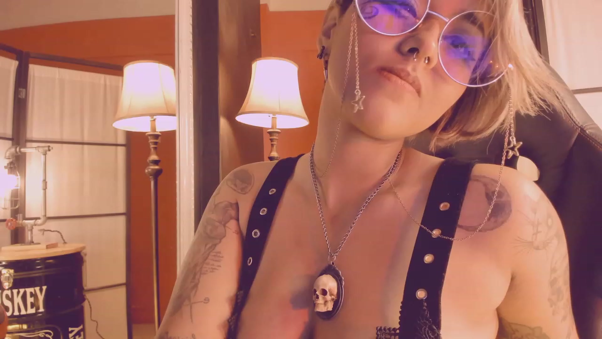 Gallery image thumbnail from AbraxxysRadio's myfreecams stream on, 02/26/2023, 18:25 image 16 of 20
