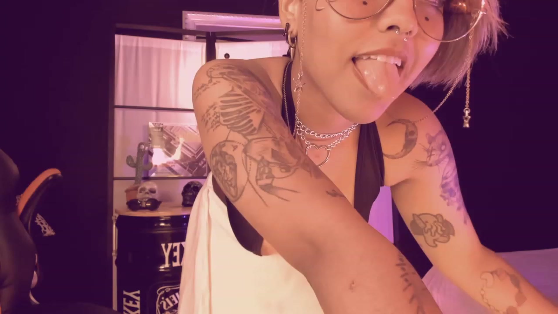 Gallery image thumbnail from AbraxxysRadio's myfreecams stream on, 03/01/2023, 23:27 image 20 of 20