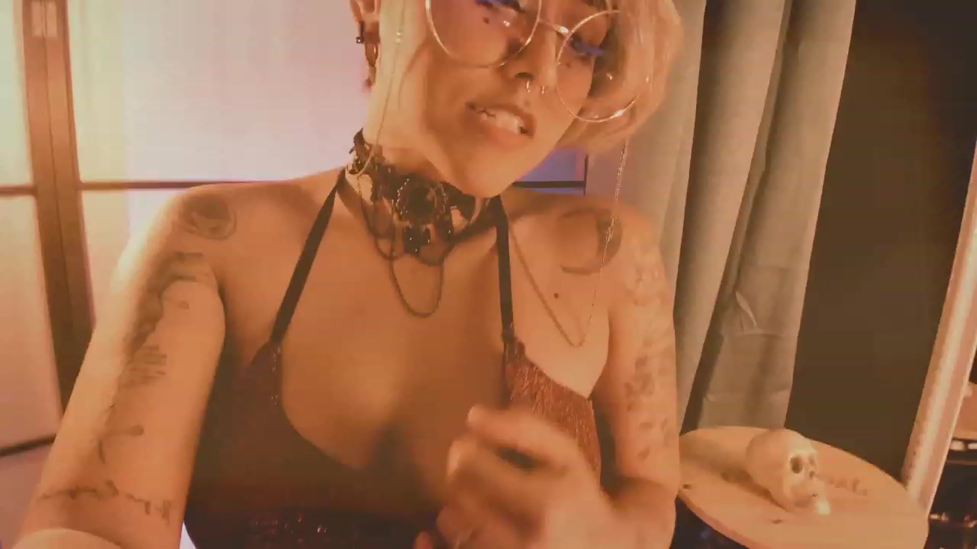 Gallery image thumbnail from AbraxxysRadio's myfreecams stream on, 03/04/2023, 24:06 image 14 of 20