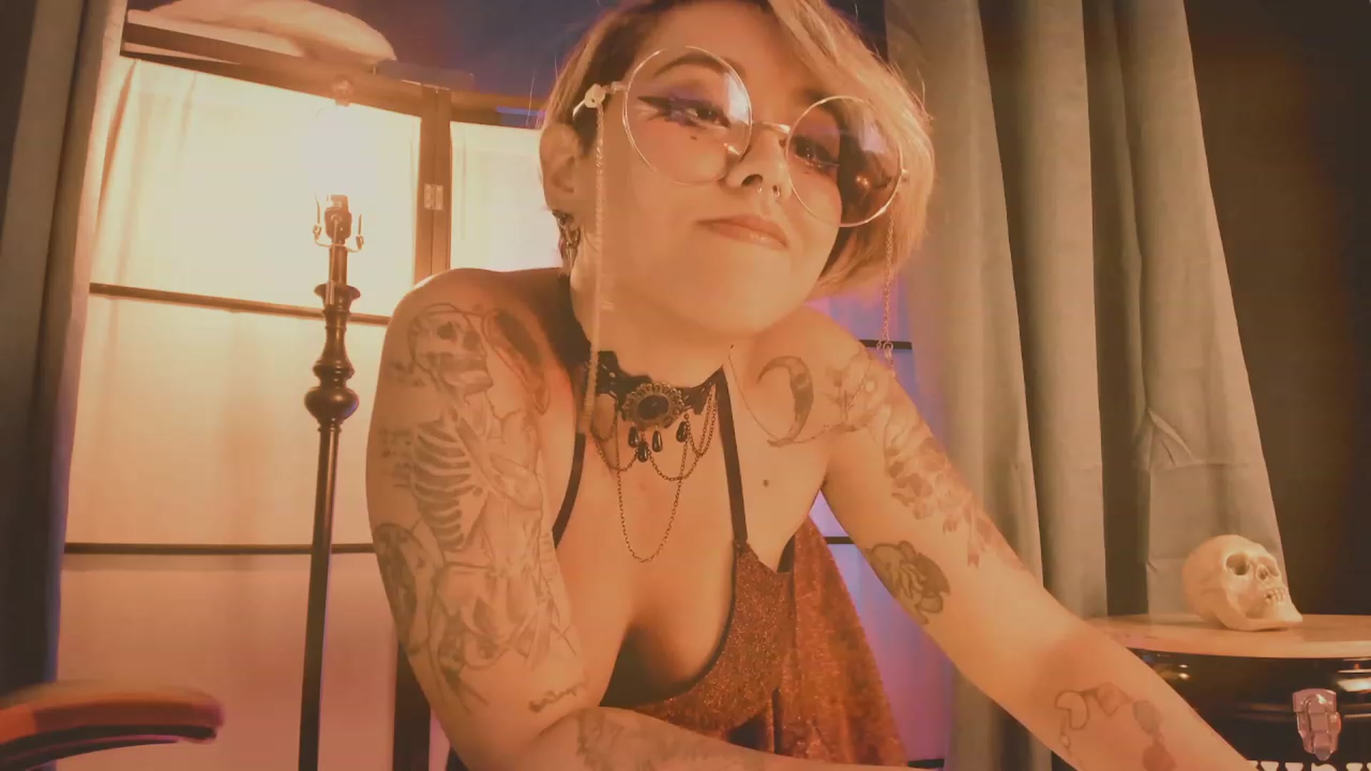 Gallery image thumbnail from AbraxxysRadio's myfreecams stream on, 03/04/2023, 24:25 image 5 of 20
