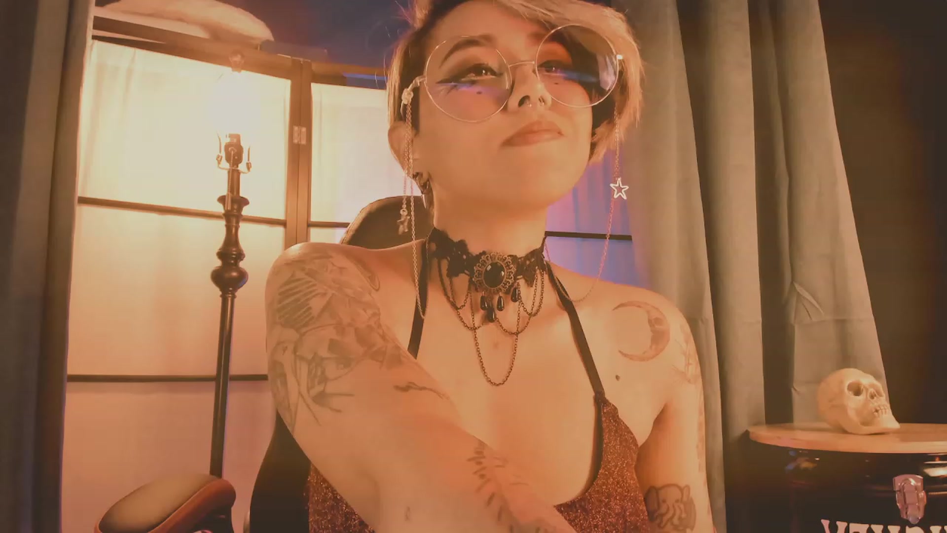Gallery image thumbnail from AbraxxysRadio's myfreecams stream on, 03/04/2023, 24:25 image 4 of 20