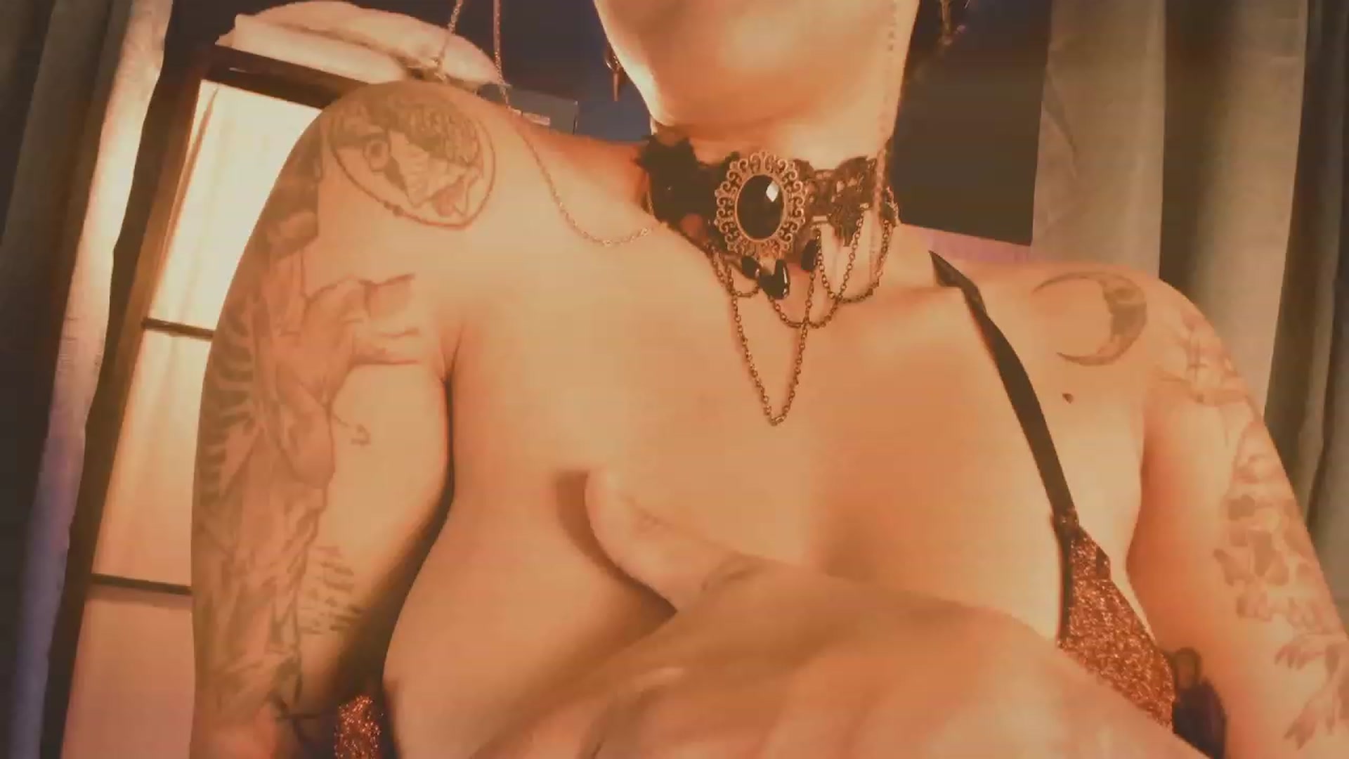 Gallery image thumbnail from AbraxxysRadio's myfreecams stream on, 03/04/2023, 24:25 image 10 of 20