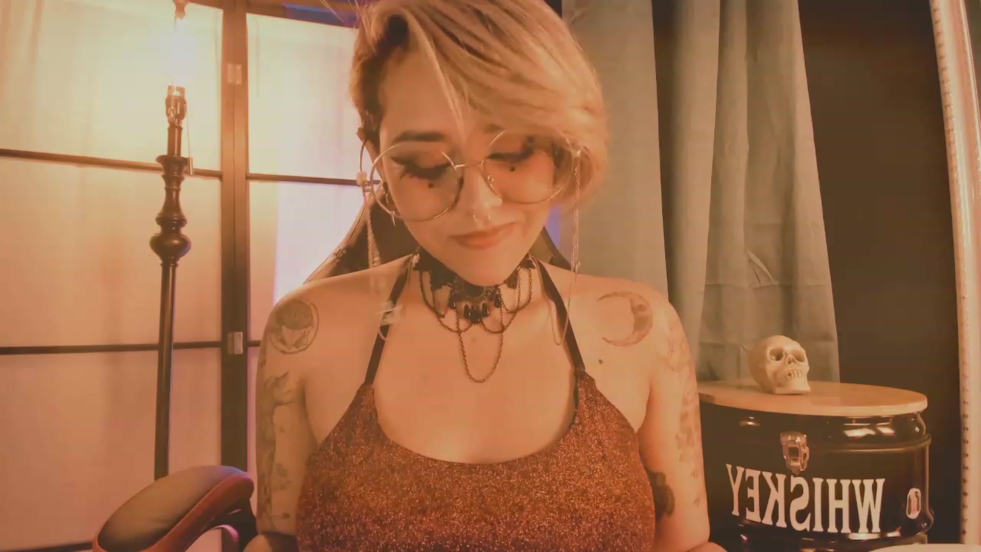 Gallery image thumbnail from AbraxxysRadio's myfreecams stream on, 03/04/2023, 02:06 image 13 of 20