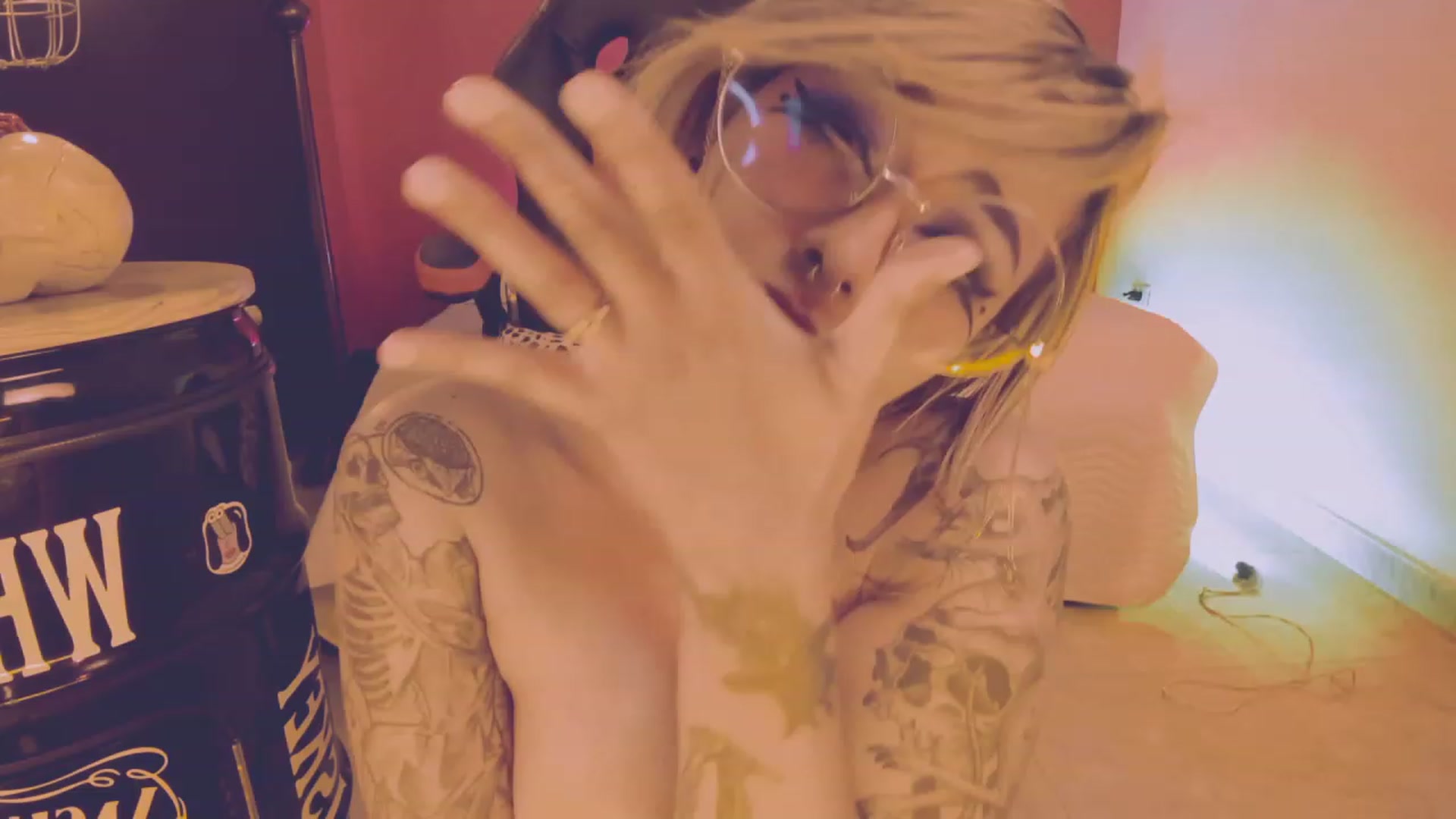 Gallery image thumbnail from AbraxxysRadio's myfreecams stream on, 03/11/2023, 01:43 image 9 of 20