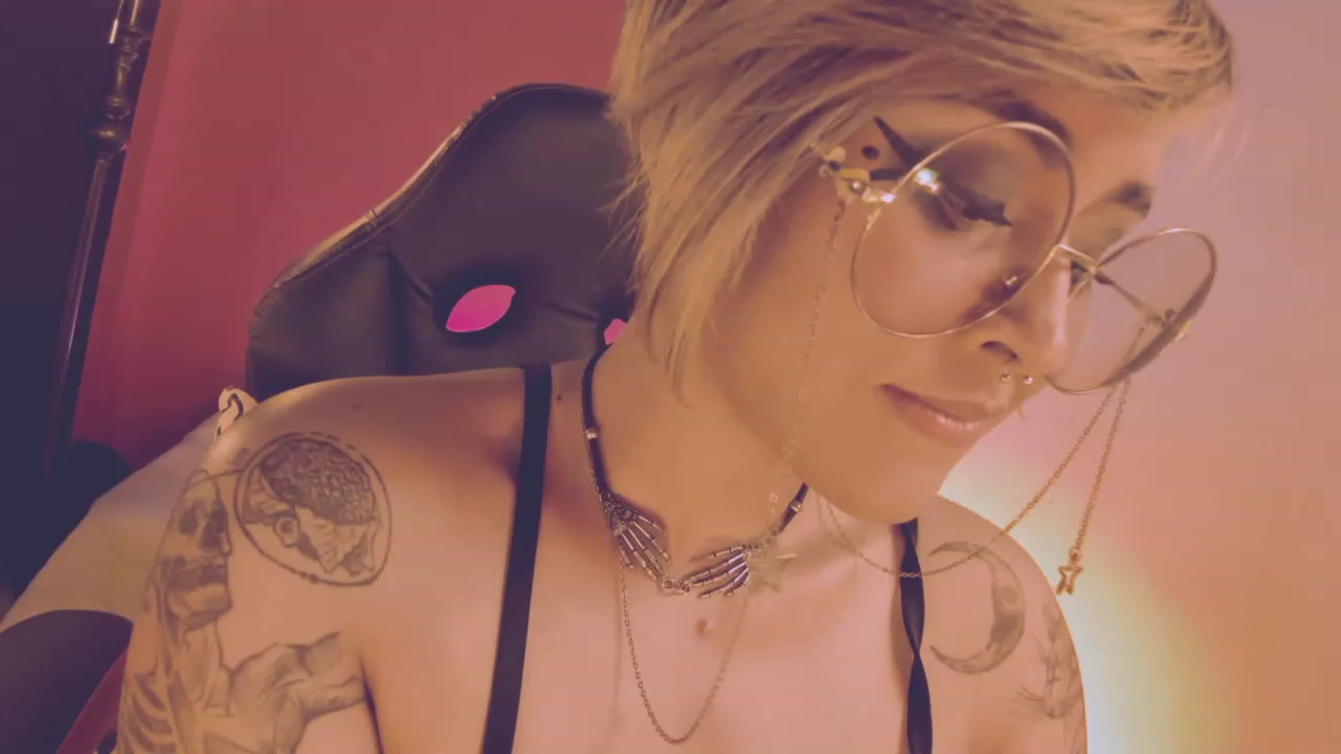 Gallery image thumbnail from AbraxxysRadio's myfreecams stream on, 03/11/2023, 01:43 image 13 of 20