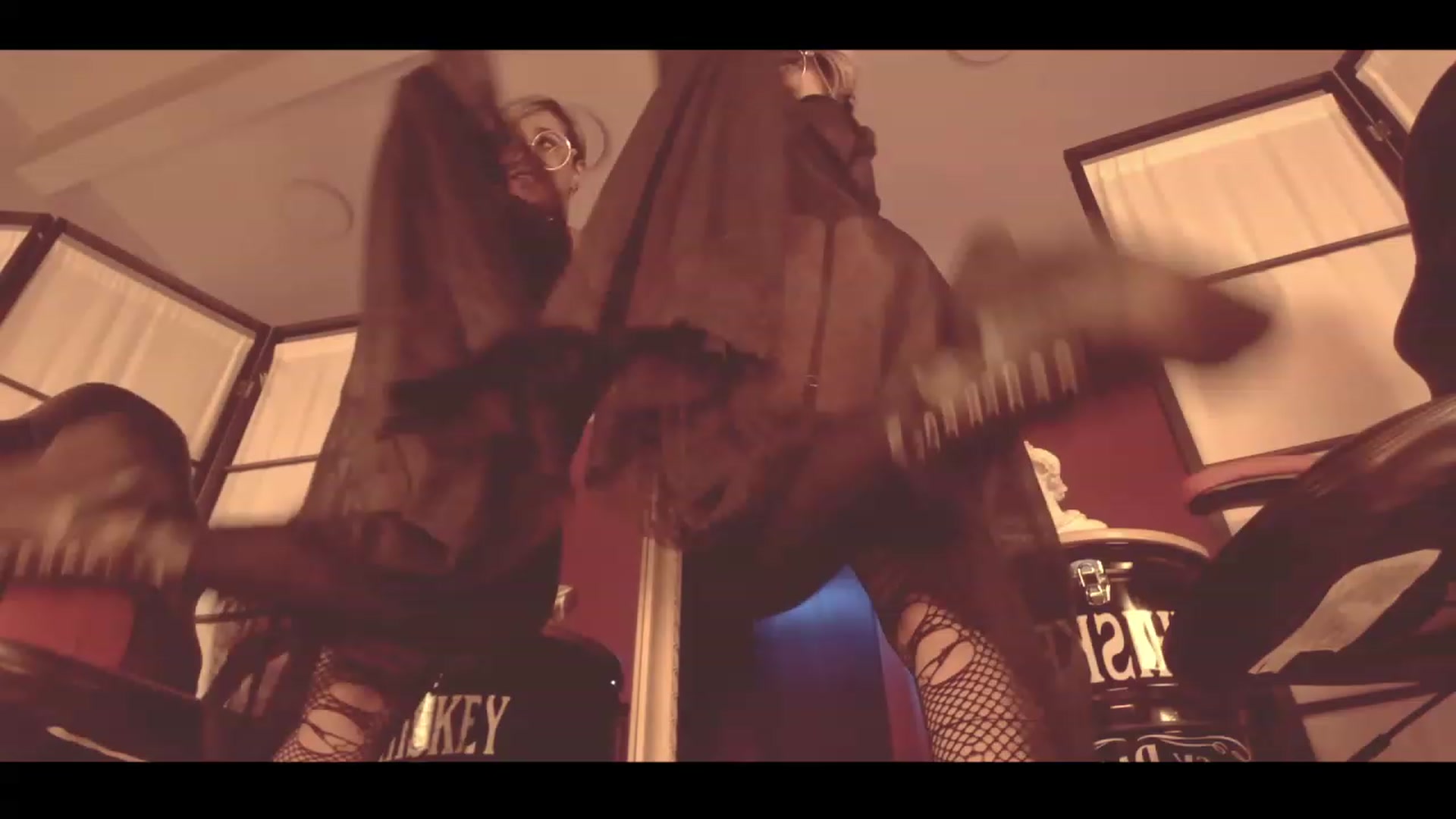 Gallery image thumbnail from AbraxxysRadio's myfreecams stream on, 03/12/2023, 24:41 image 12 of 20