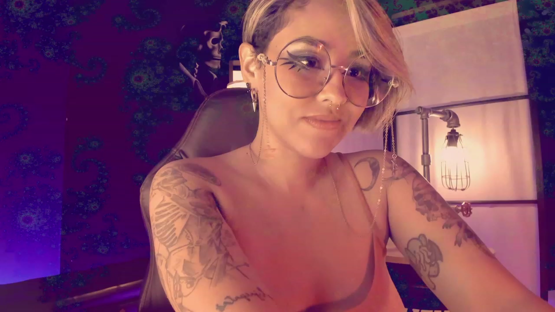 Gallery image thumbnail from AbraxxysRadio's myfreecams stream on, 03/14/2023, 02:40 image 7 of 20