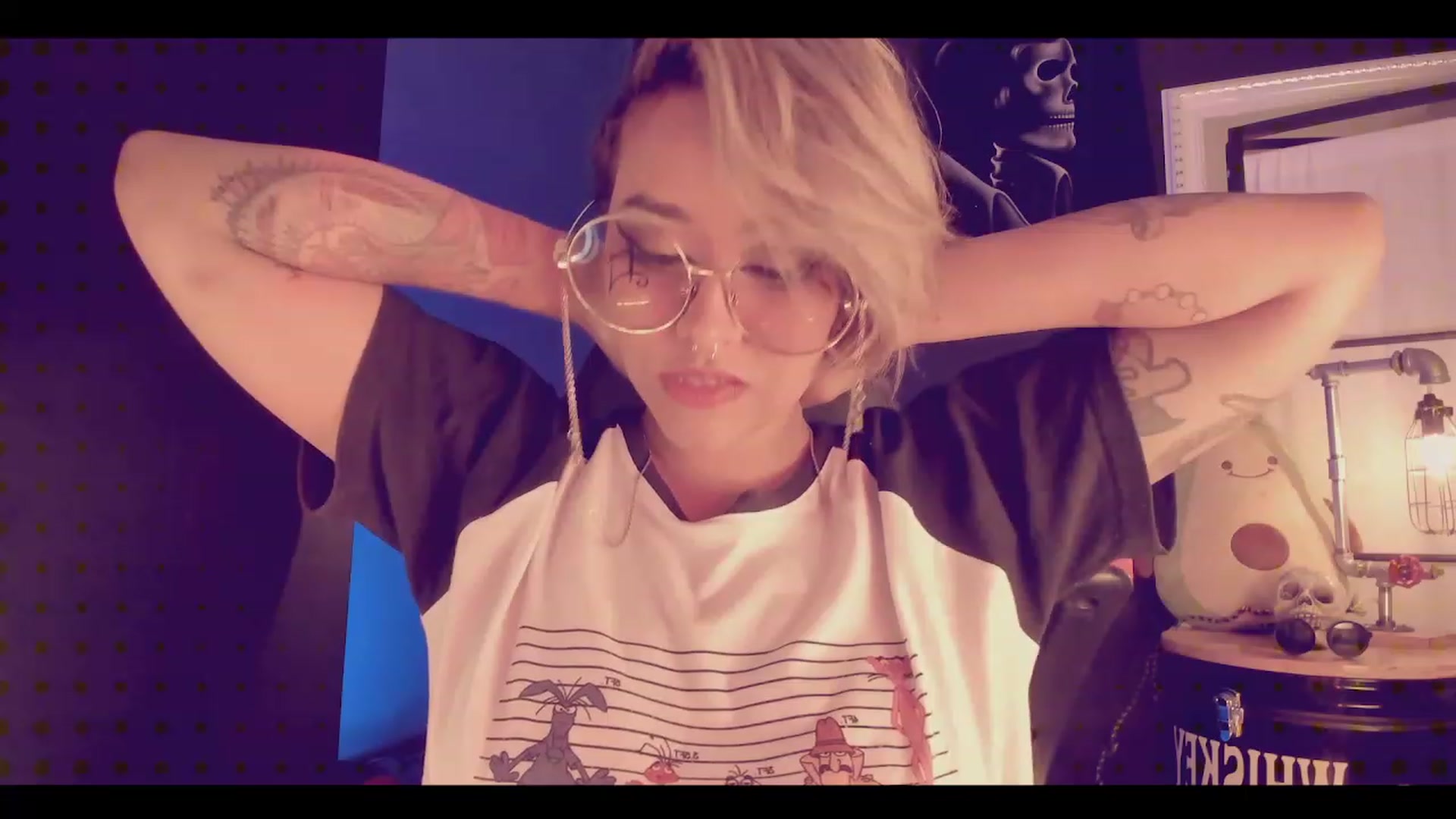Gallery image thumbnail from AbraxxysRadio's myfreecams stream on, 03/14/2023, 23:51 image 8 of 20