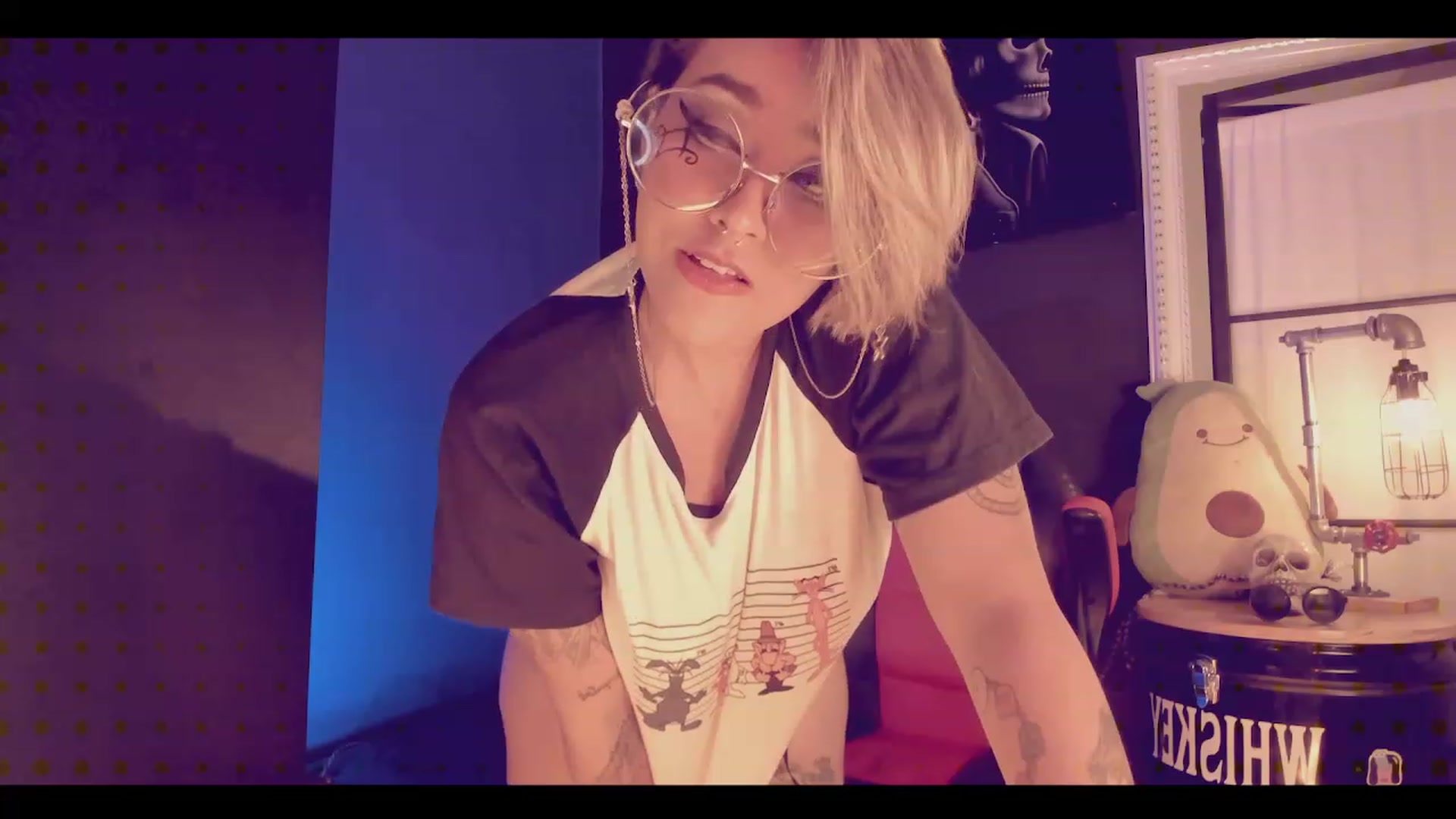 Gallery image thumbnail from AbraxxysRadio's myfreecams stream on, 03/14/2023, 23:51 image 4 of 20