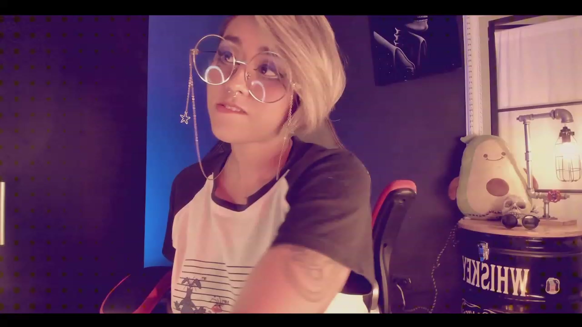 Gallery image thumbnail from AbraxxysRadio's myfreecams stream on, 03/14/2023, 23:51 image 1 of 20