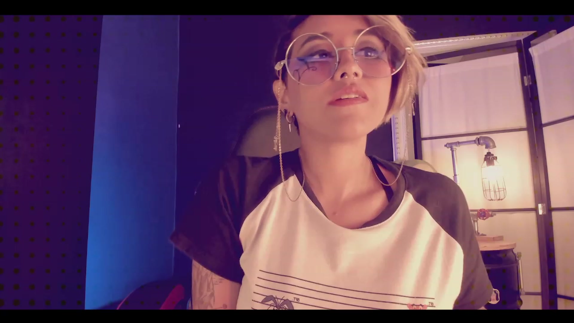 Gallery image thumbnail from AbraxxysRadio's myfreecams stream on, 03/14/2023, 23:51 image 19 of 20