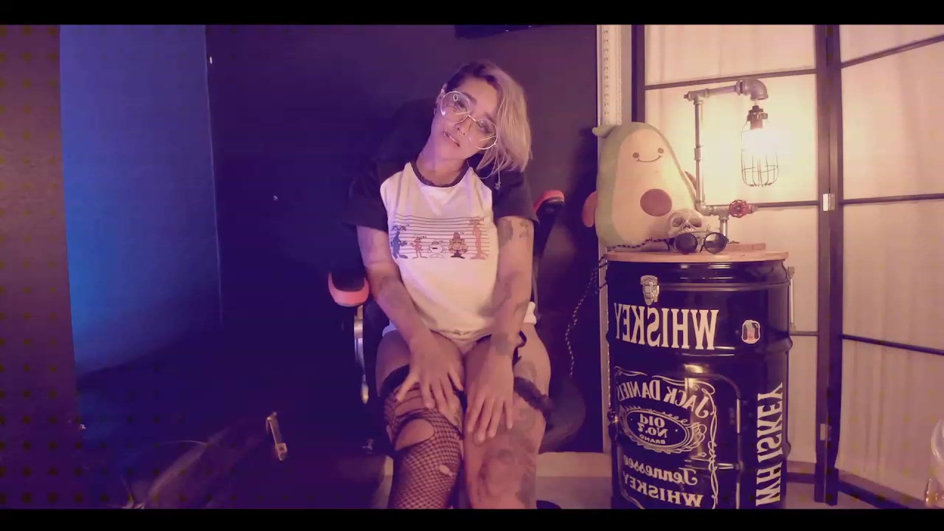 Gallery image thumbnail from AbraxxysRadio's myfreecams stream on, 03/15/2023, 01:07 image 11 of 20
