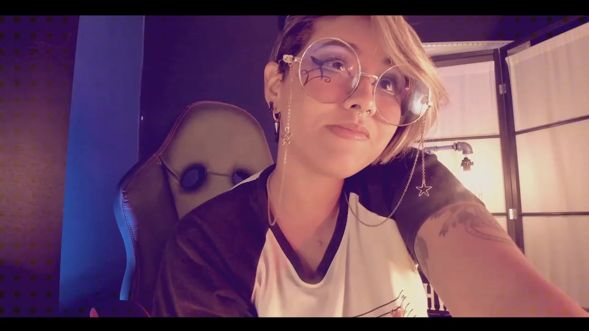 Gallery image thumbnail from AbraxxysRadio's myfreecams stream on, 03/15/2023, 01:07 image 20 of 20