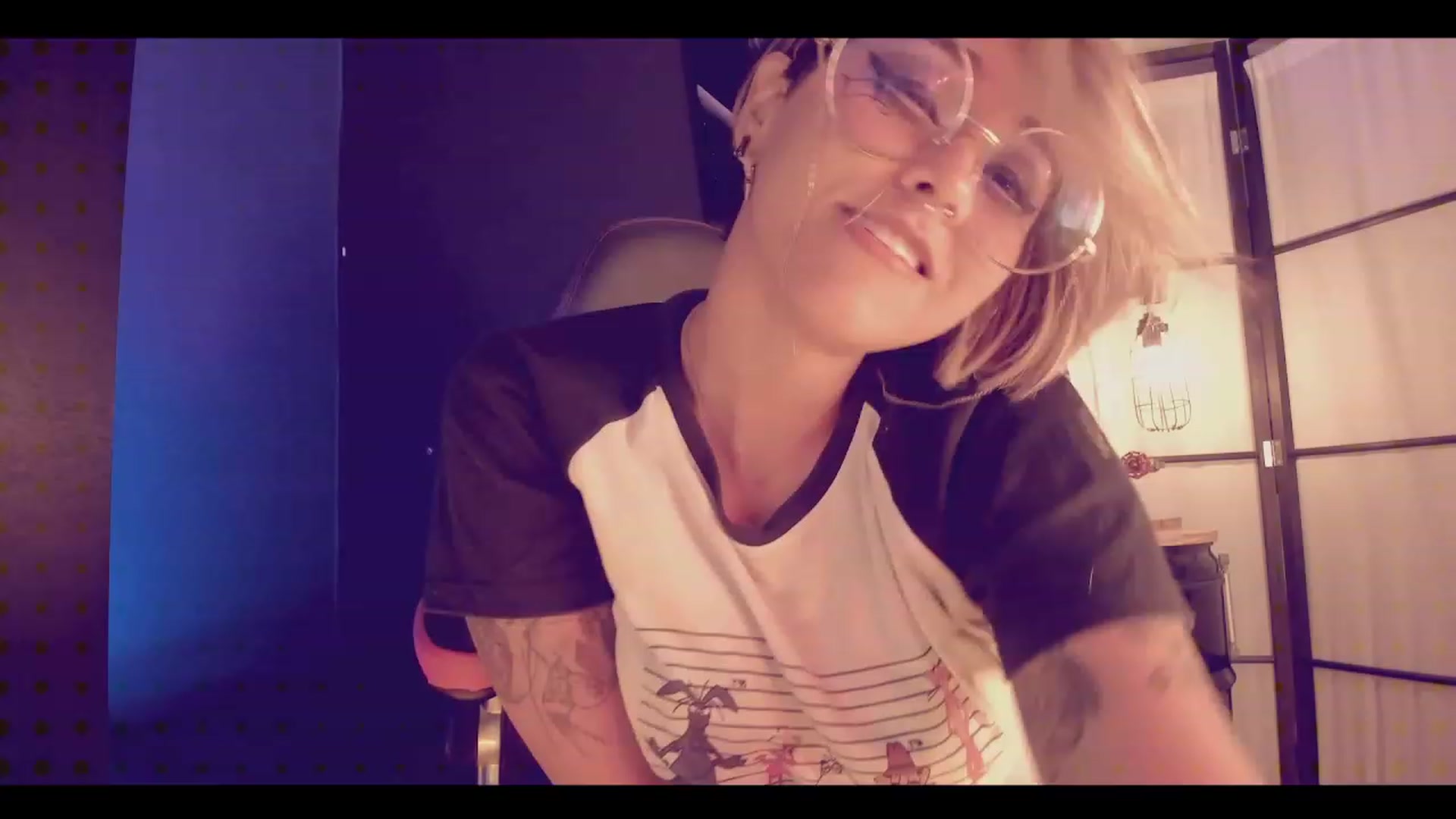 Gallery image thumbnail from AbraxxysRadio's myfreecams stream on, 03/15/2023, 01:07 image 12 of 20