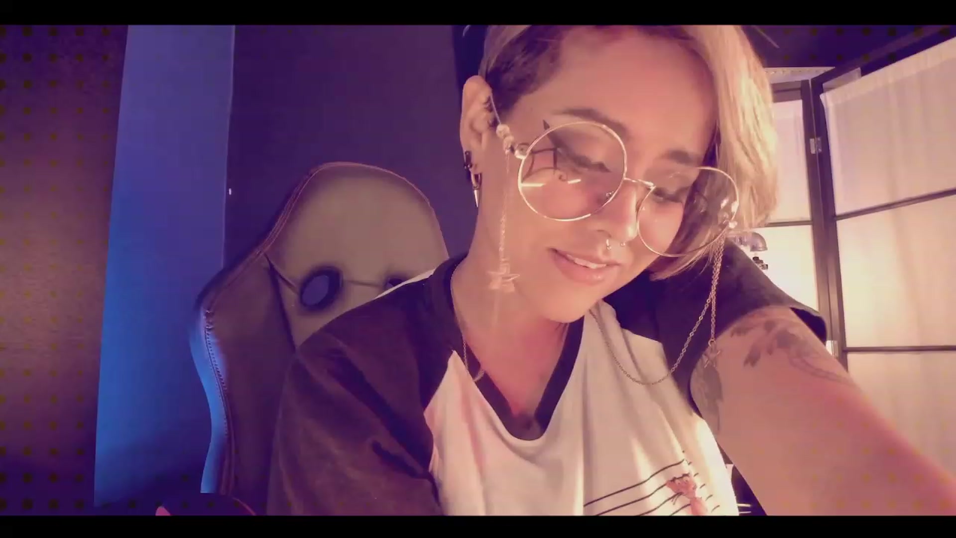 Gallery image thumbnail from AbraxxysRadio's myfreecams stream on, 03/15/2023, 01:07 image 16 of 20