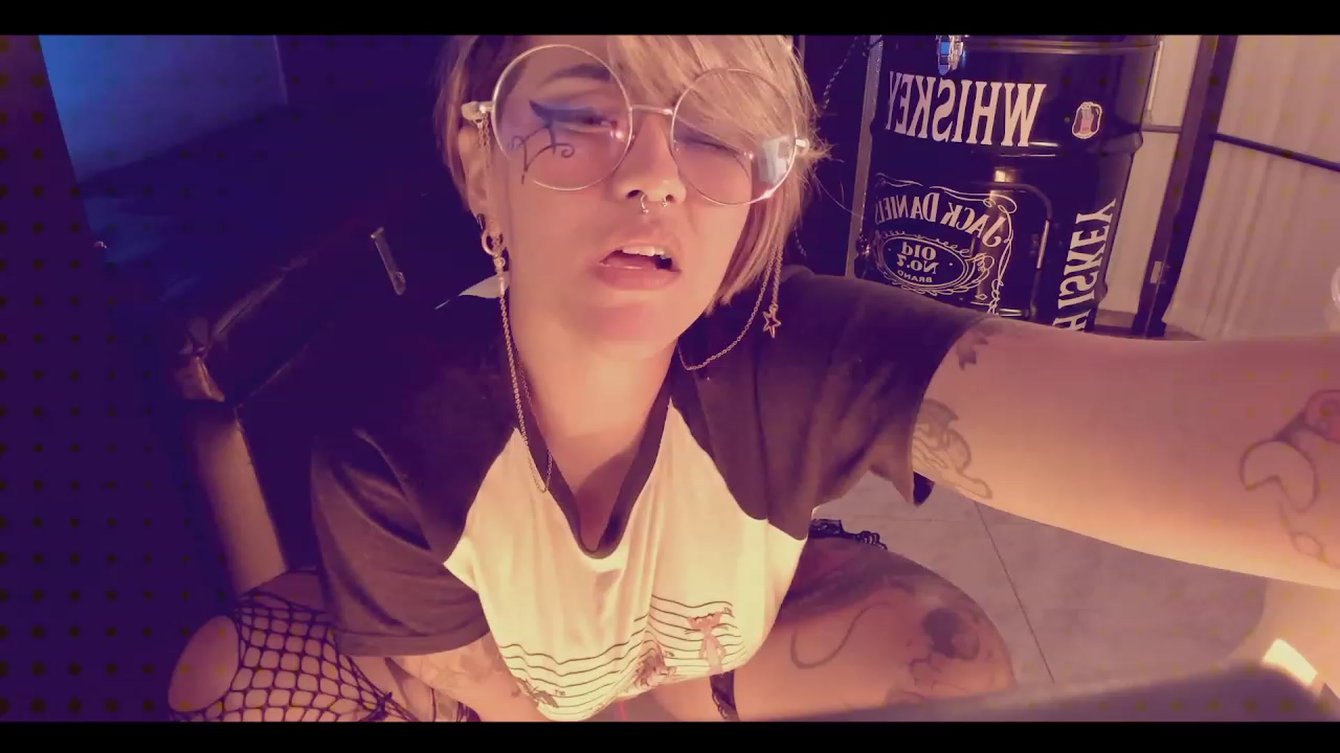 Gallery image thumbnail from AbraxxysRadio's myfreecams stream on, 03/15/2023, 01:07 image 9 of 20
