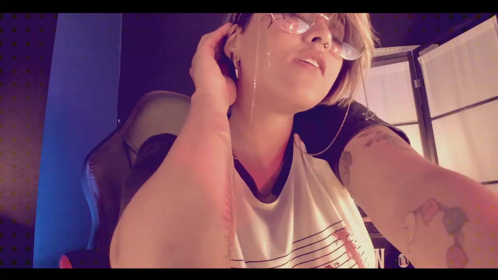 Gallery image thumbnail from AbraxxysRadio's myfreecams stream on, 03/15/2023, 01:07 image 14 of 20