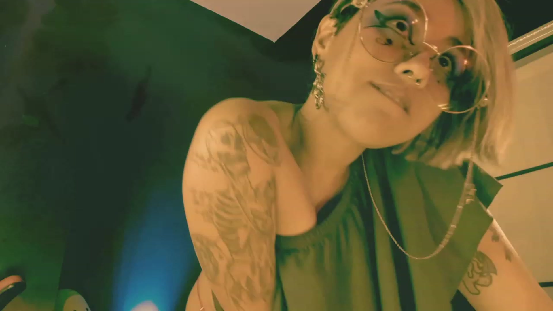 Gallery image thumbnail from AbraxxysRadio's myfreecams stream on, 03/18/2023, 24:16 image 18 of 20