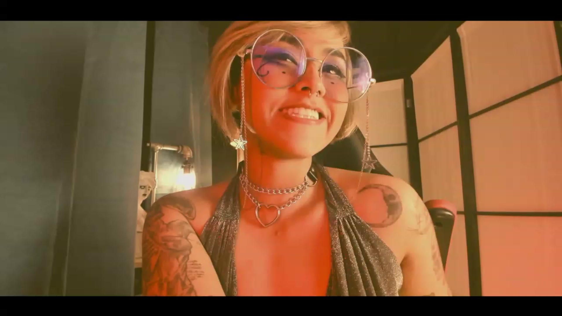 Gallery image thumbnail from AbraxxysRadio's myfreecams stream on, 03/24/2023, 24:43 image 19 of 20