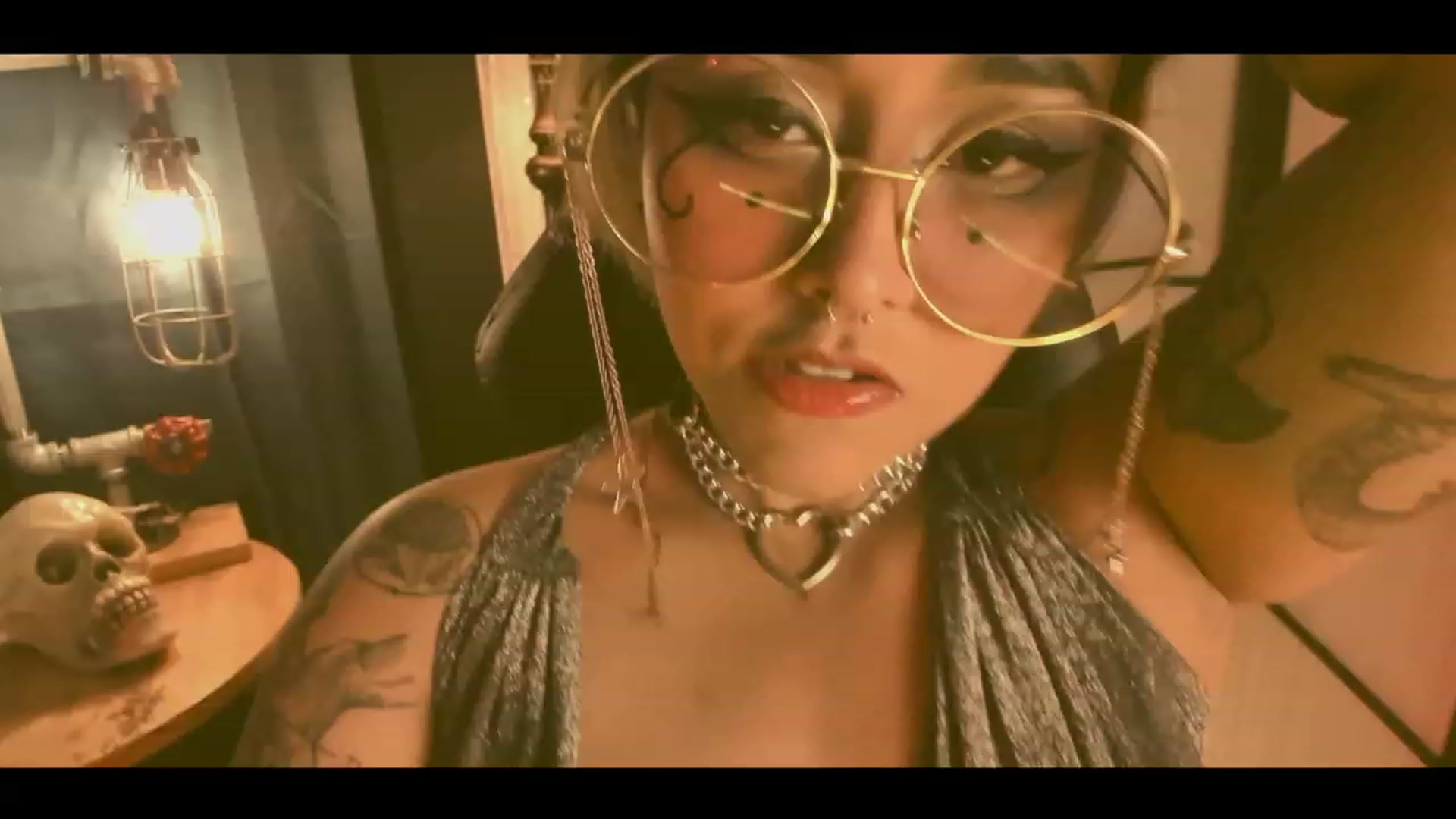 Gallery image thumbnail from AbraxxysRadio's myfreecams stream on, 03/24/2023, 24:43 image 9 of 20