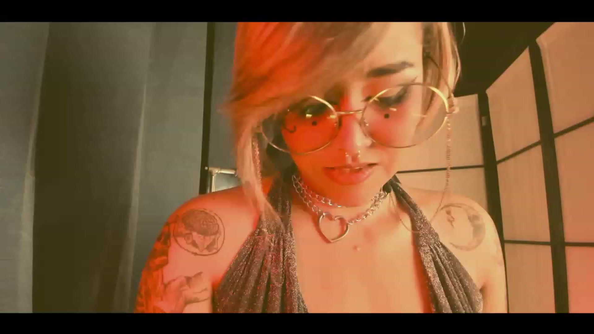 Gallery image thumbnail from AbraxxysRadio's myfreecams stream on, 03/24/2023, 24:43 image 18 of 20
