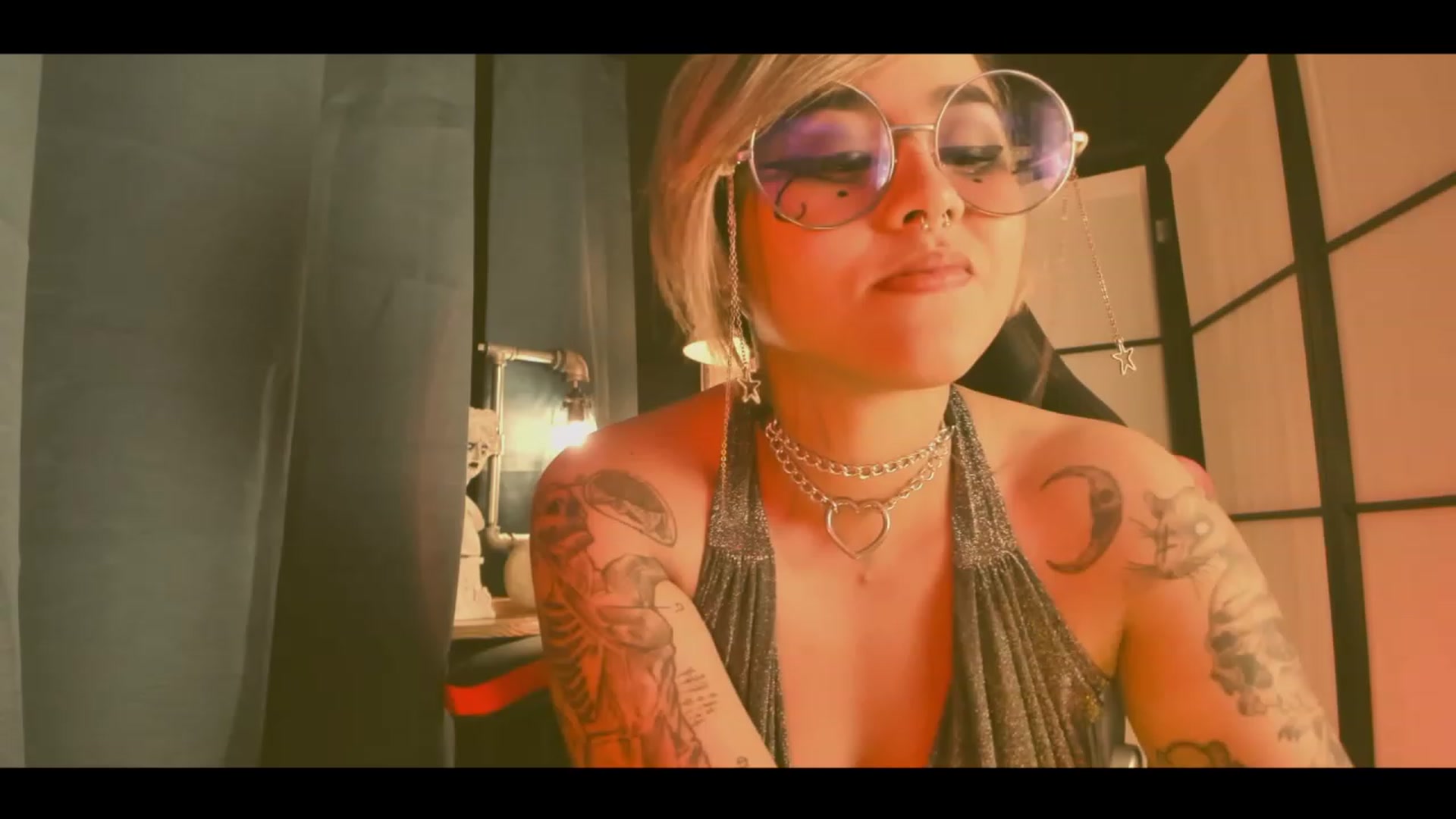 Gallery image thumbnail from AbraxxysRadio's myfreecams stream on, 03/24/2023, 24:43 image 12 of 20