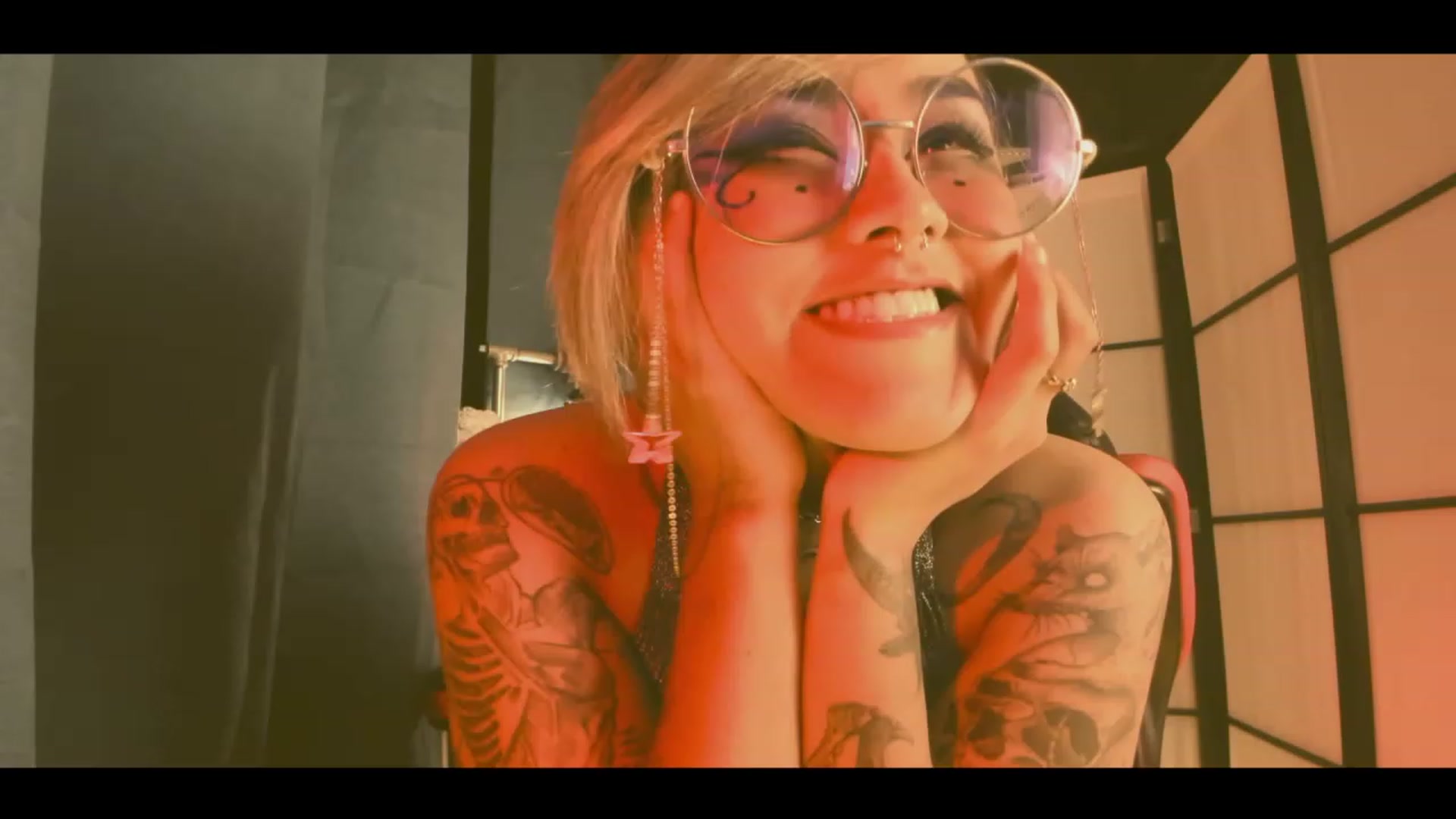 Gallery image thumbnail from AbraxxysRadio's myfreecams stream on, 03/24/2023, 24:43 image 13 of 20