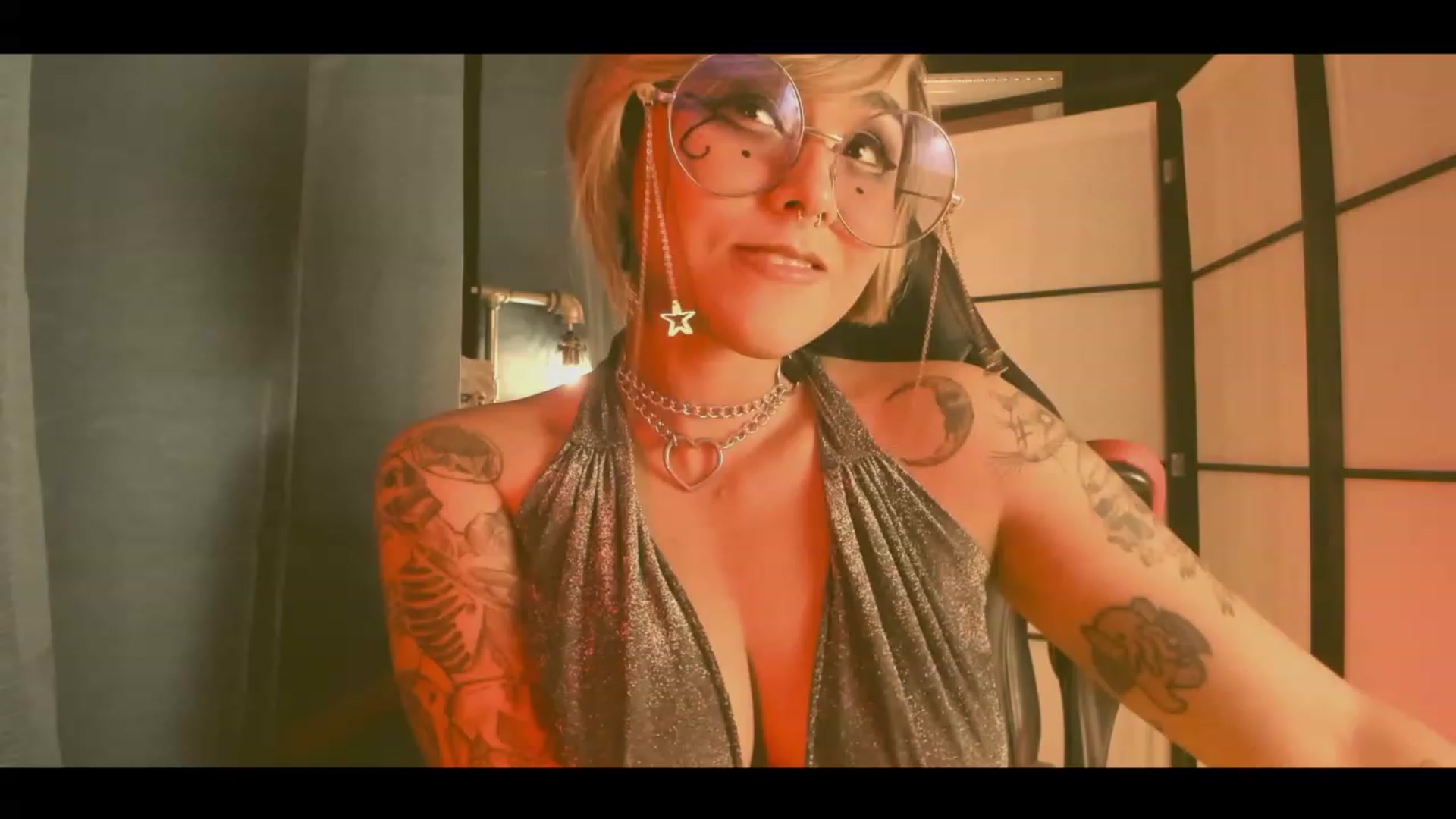 Gallery image thumbnail from AbraxxysRadio's myfreecams stream on, 03/24/2023, 24:43 image 15 of 20