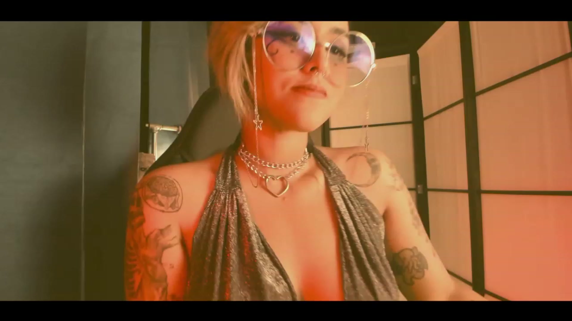 Gallery image thumbnail from AbraxxysRadio's myfreecams stream on, 03/24/2023, 01:46 image 9 of 20