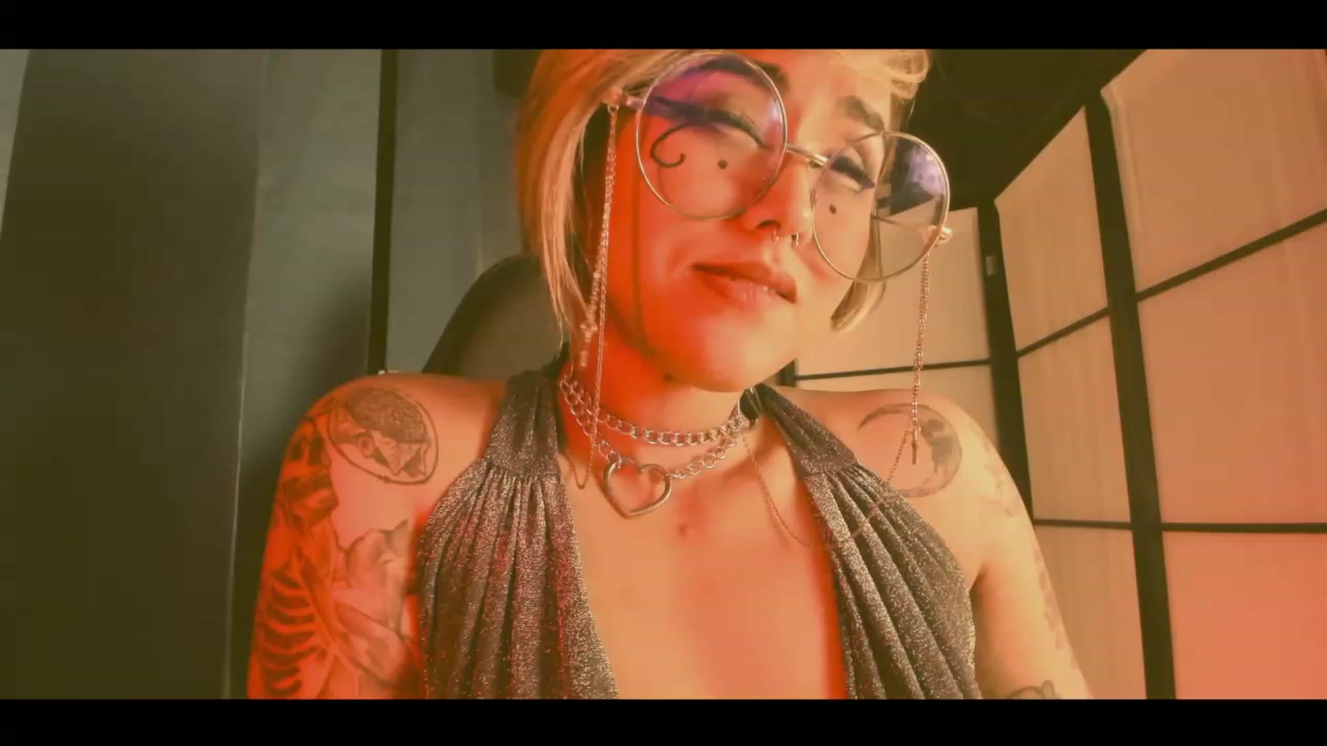 Gallery image thumbnail from AbraxxysRadio's myfreecams stream on, 03/24/2023, 01:46 image 18 of 20