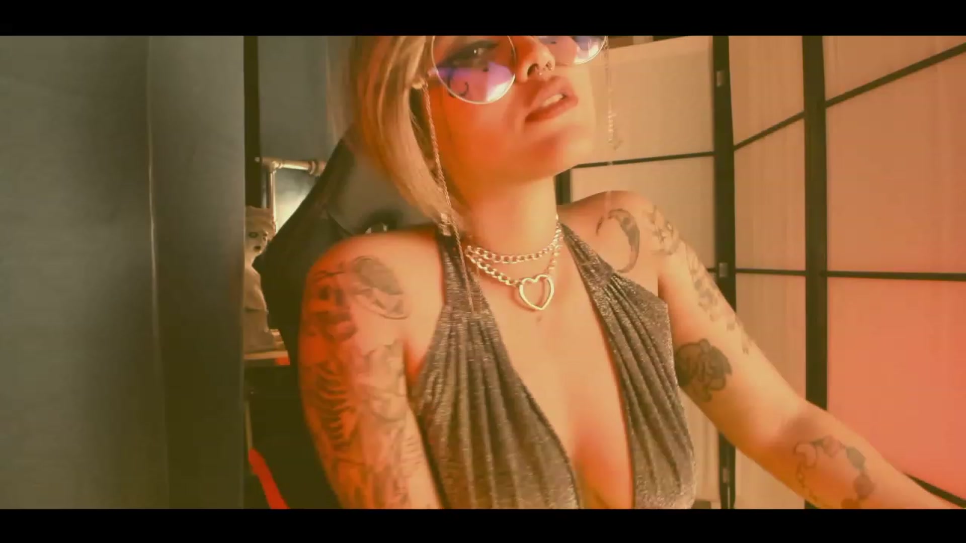Gallery image thumbnail from AbraxxysRadio's myfreecams stream on, 03/24/2023, 01:46 image 5 of 20